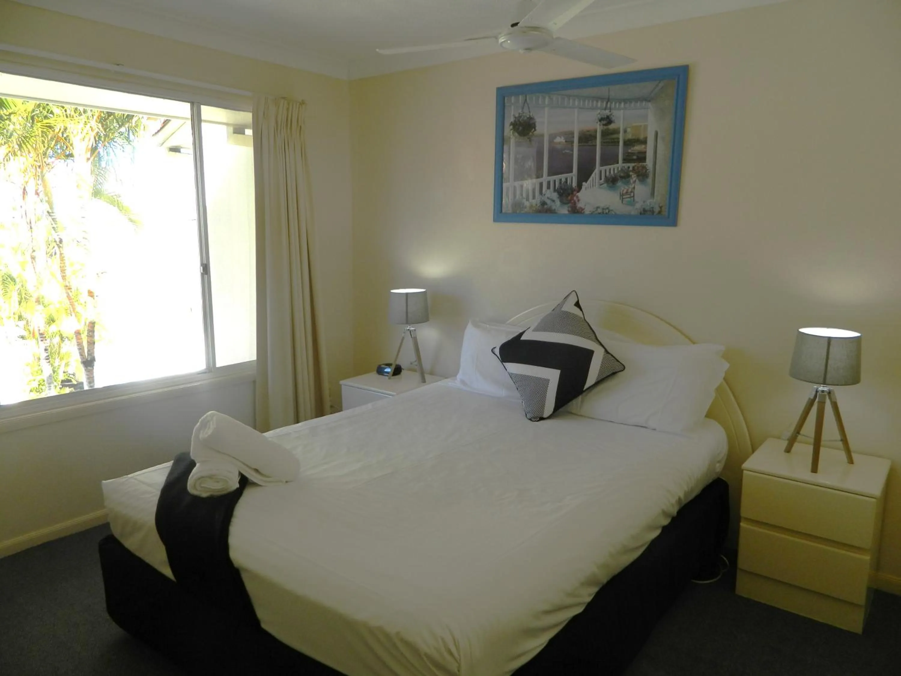 Bed in Isle Of Palms Resort