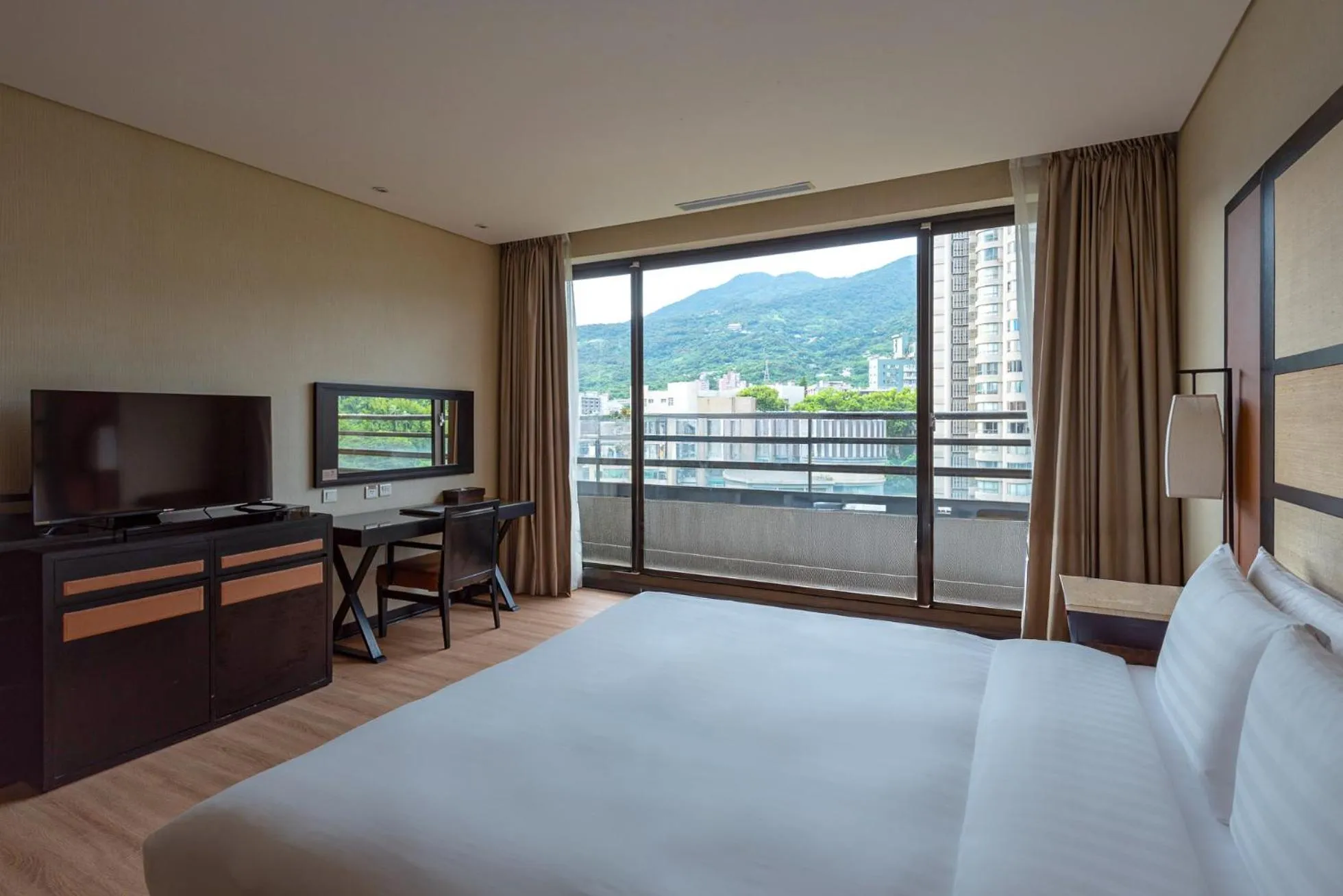 Bed in Beitou Sweet Me Hot Spring Resort