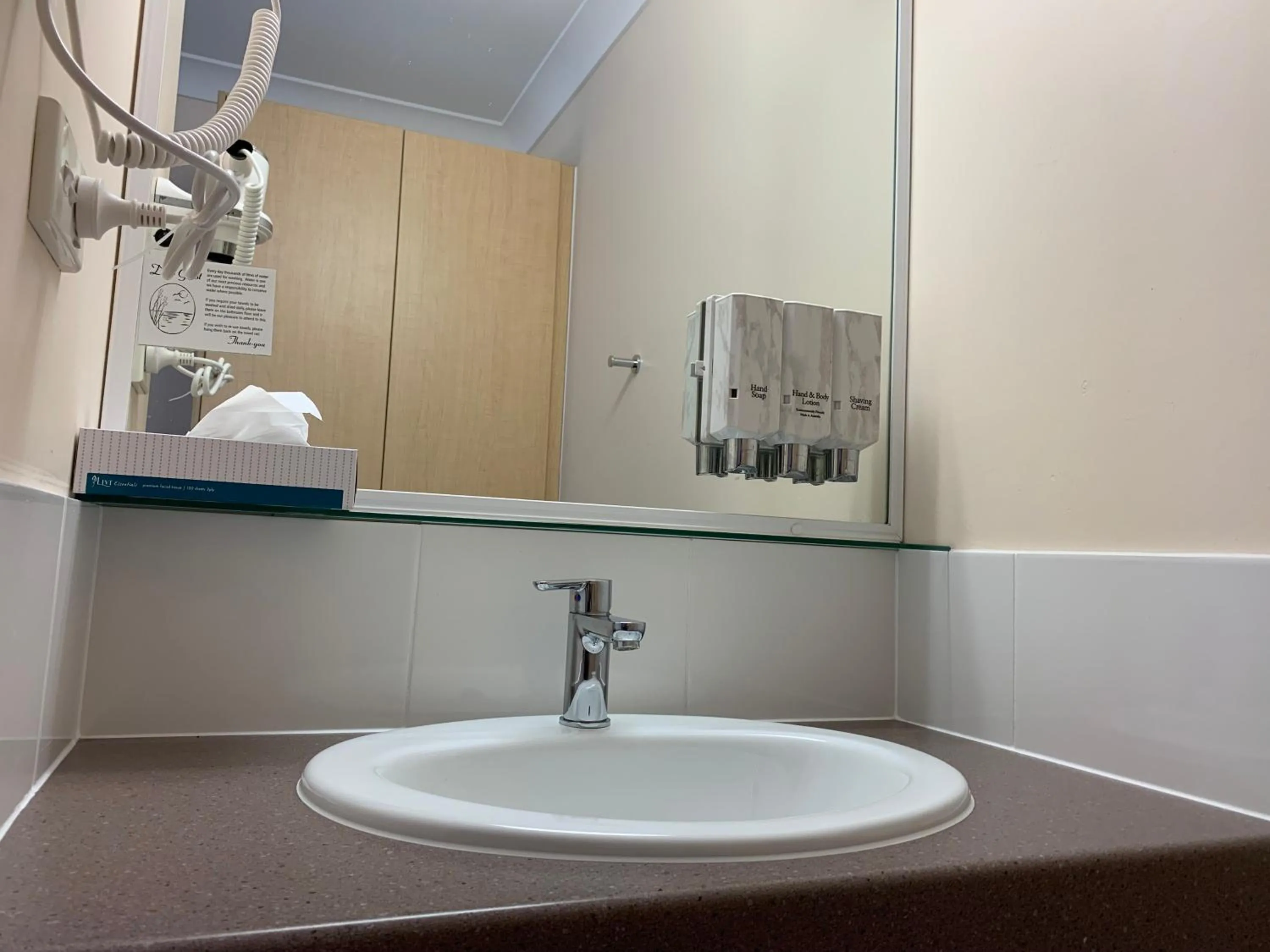 Bathroom in Silo Motor Inn Biloela