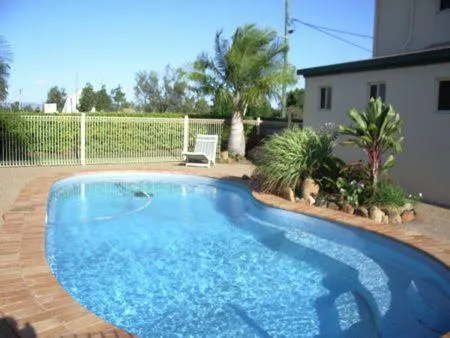 Swimming pool in Silo Motor Inn Biloela
