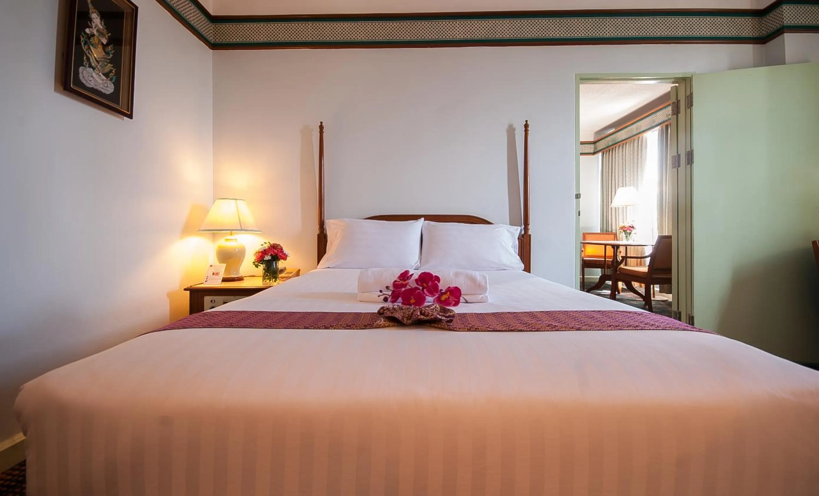 Photo of the whole room, Bed in Diamond Plaza Hotel