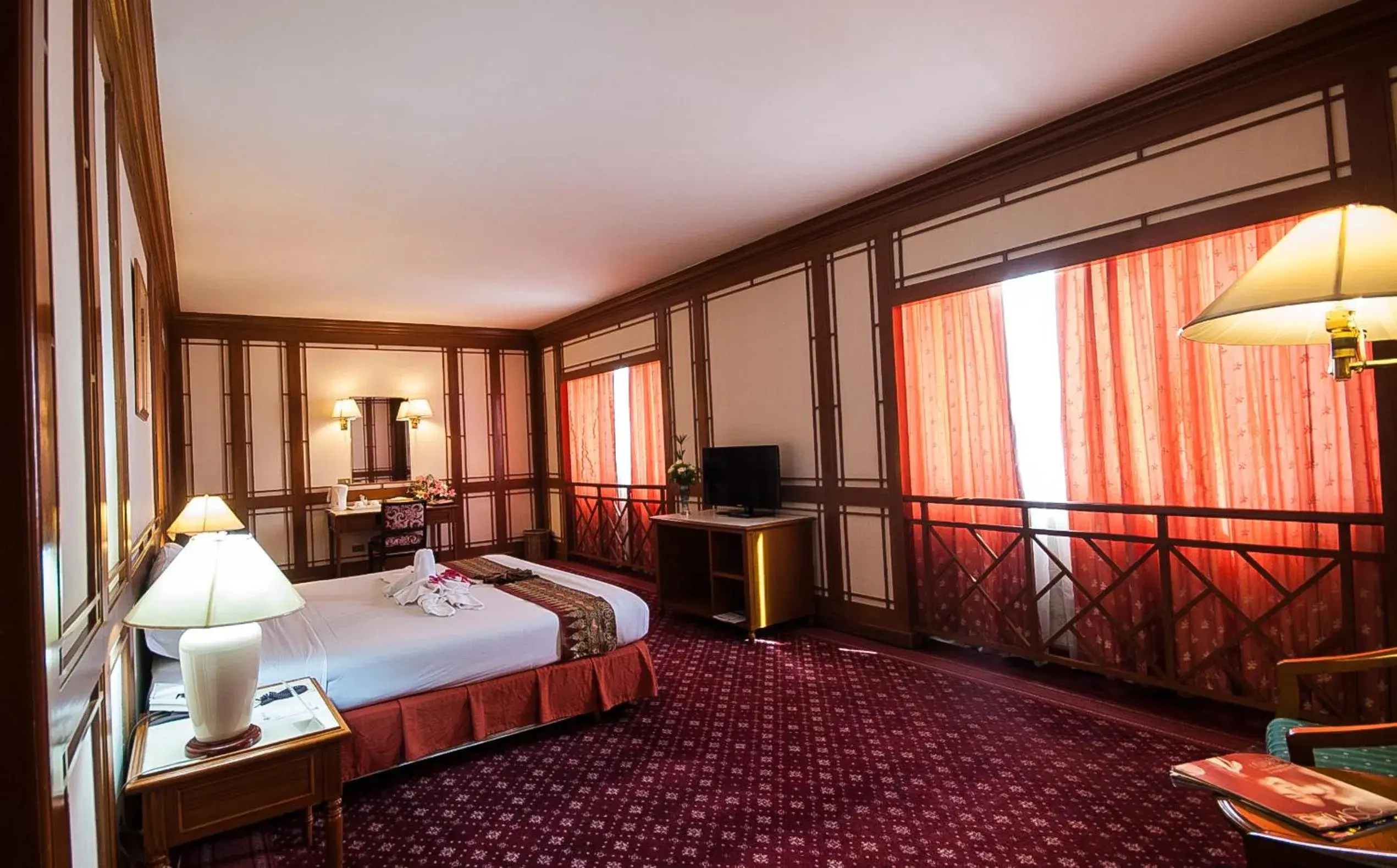 Photo of the whole room, Bed in Diamond Plaza Hotel Photo of the whole room, Bed in Diamond Plaza Hotel