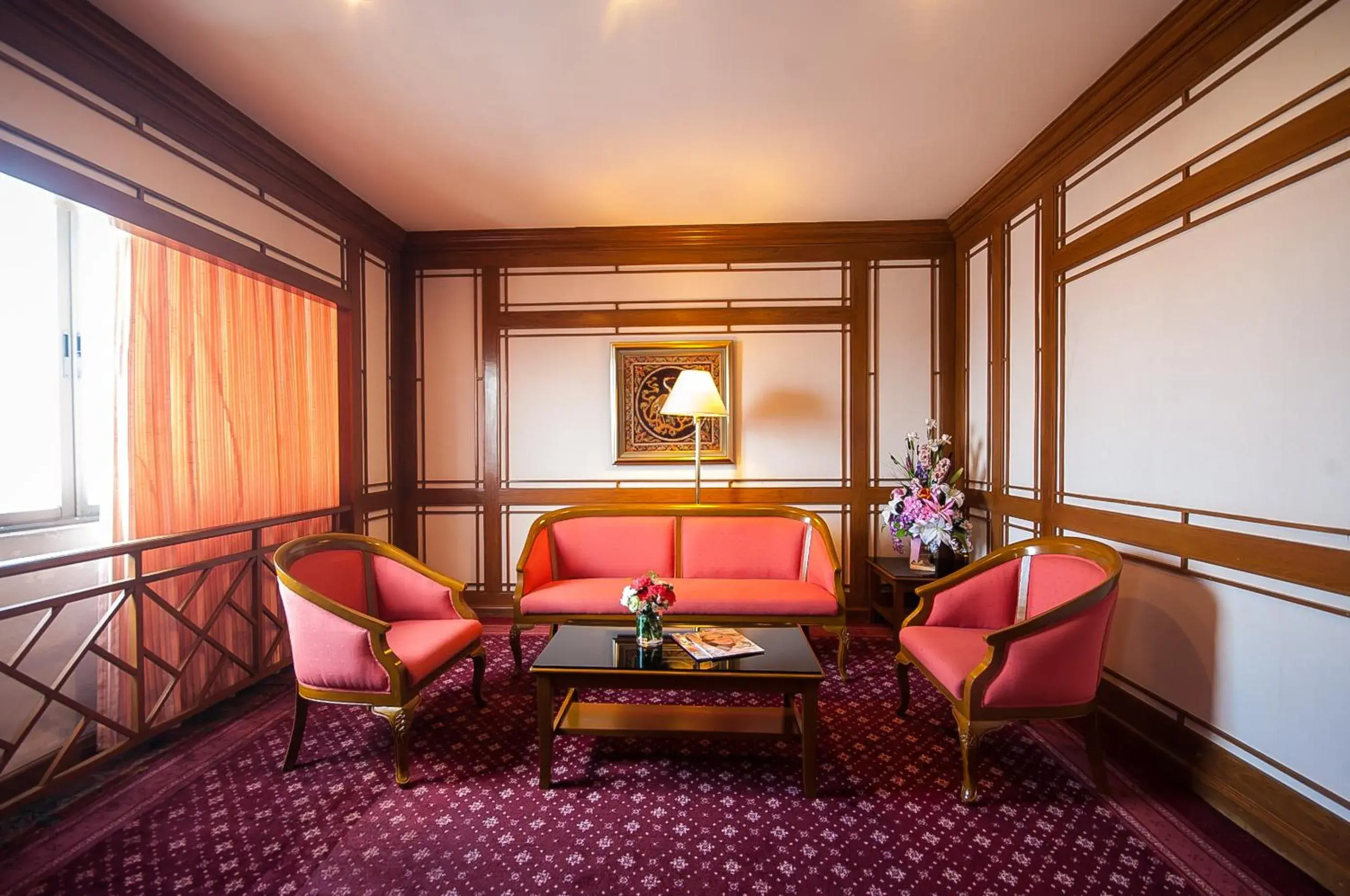 Living room in Diamond Plaza Hotel Living room in Diamond Plaza Hotel