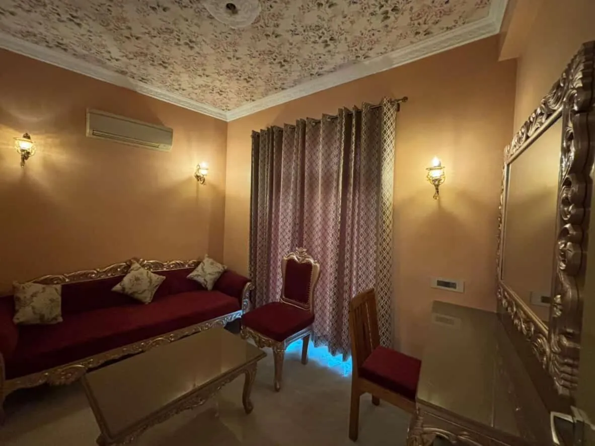 Ray of Maya near to taj mahal