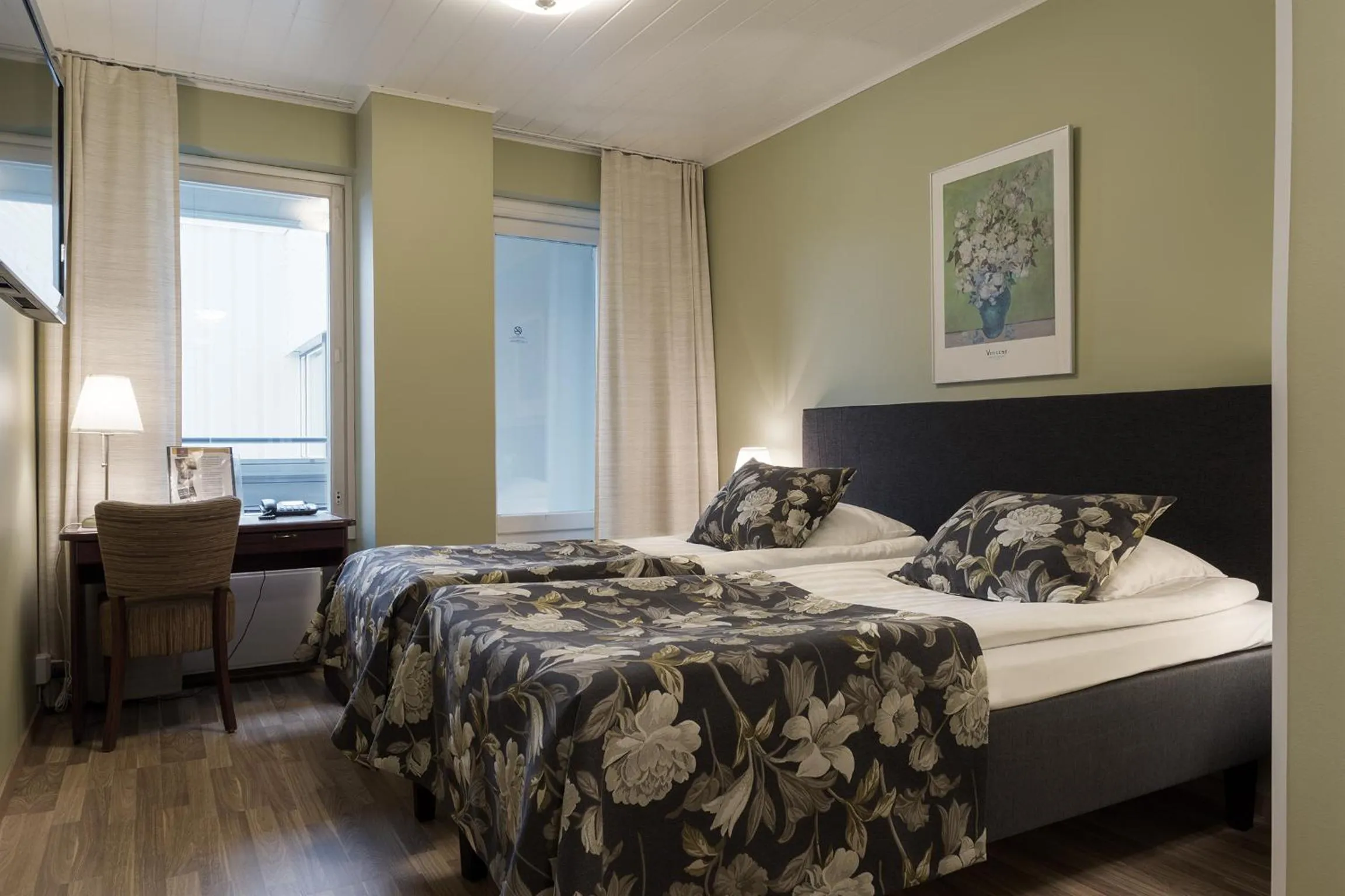 Bedroom, Bed in Hotel Milton