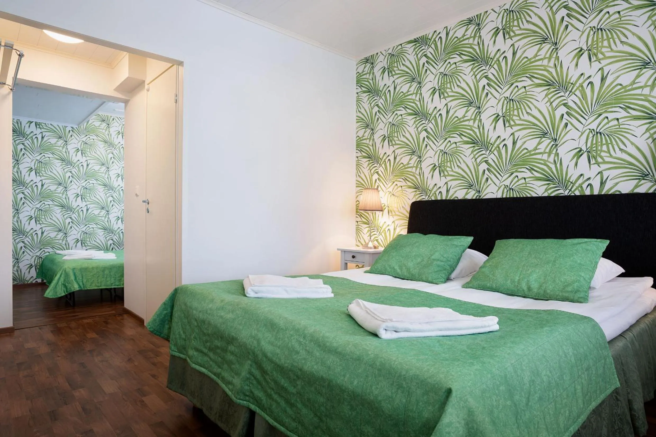Bedroom, Bed in Hotel Milton