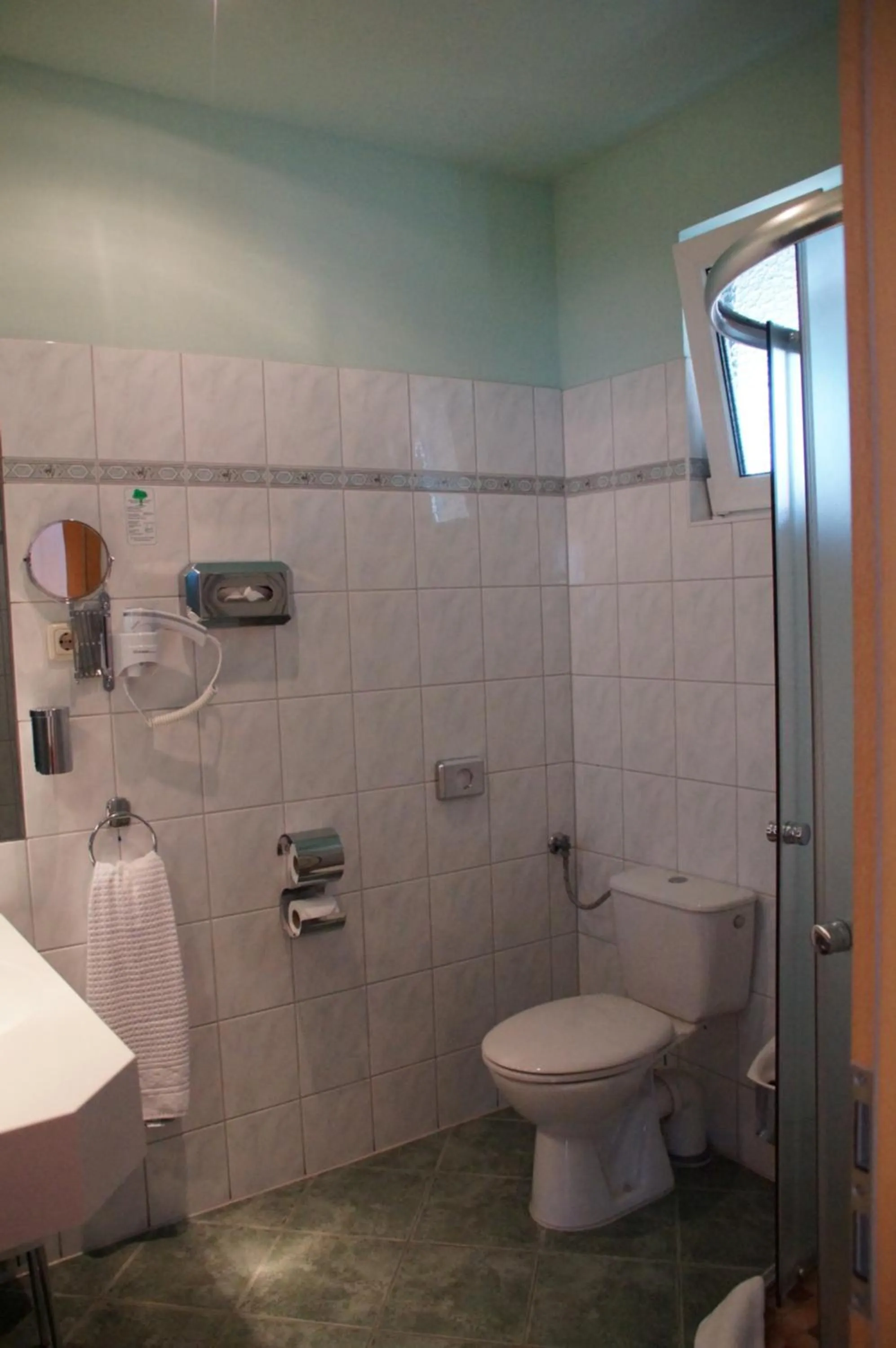 Shower in Hotel An der Hasenheide