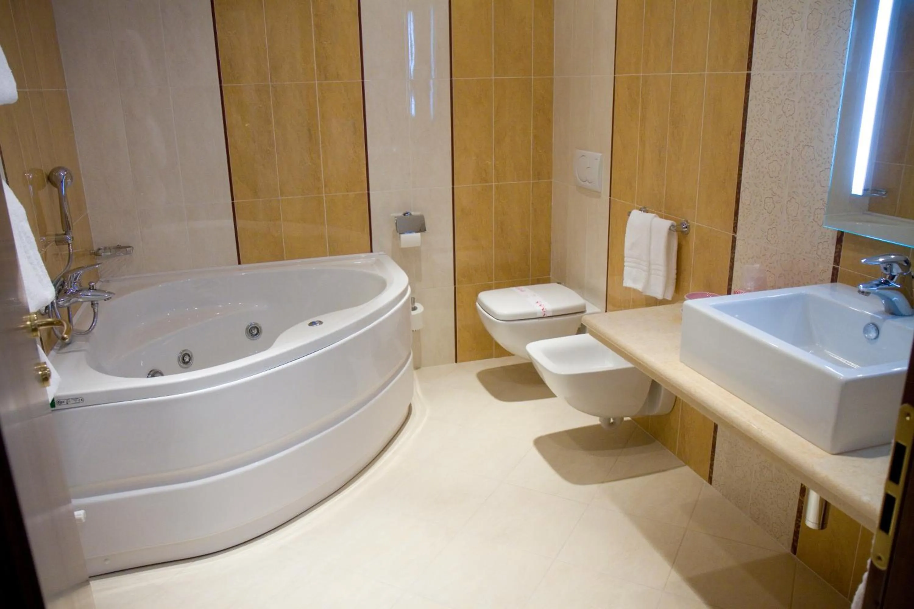 Bathroom in HM MotelHotel