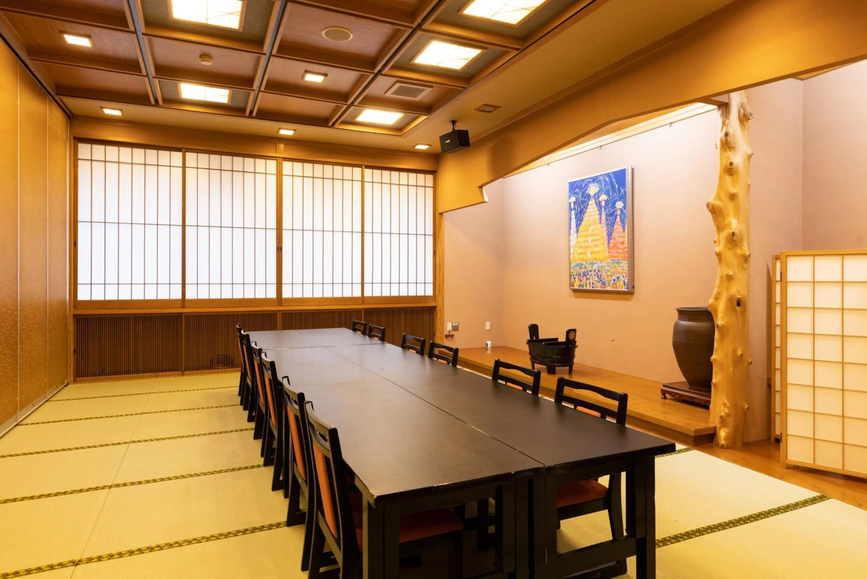 Restaurant/places to eat in Niemonya