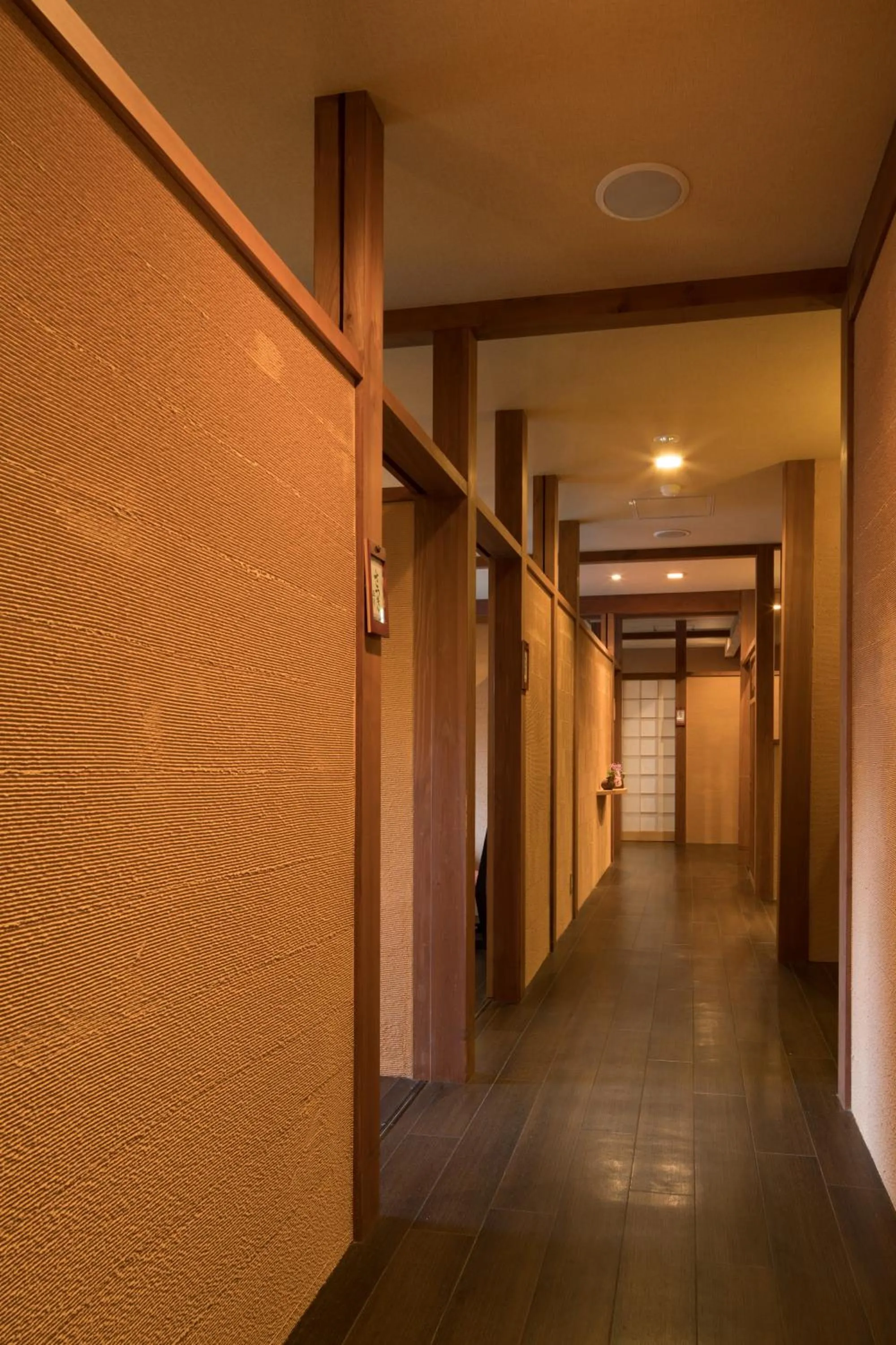 On-site shops in Niemonya