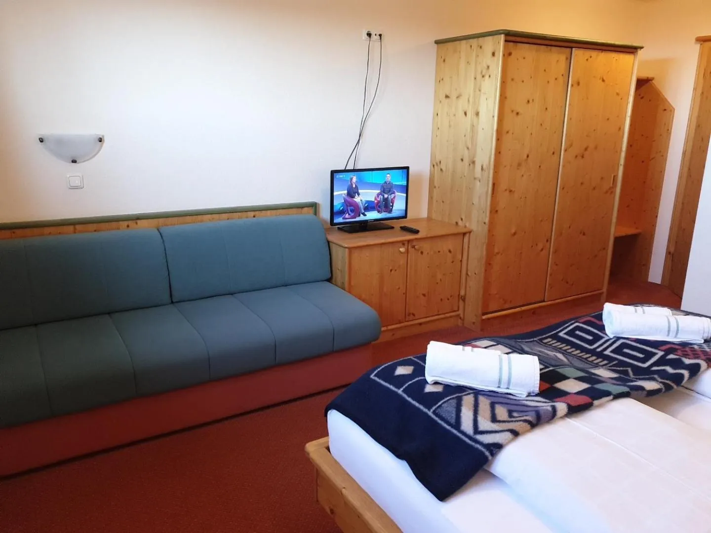 TV and multimedia, Bed in Berghotel Türlwand
