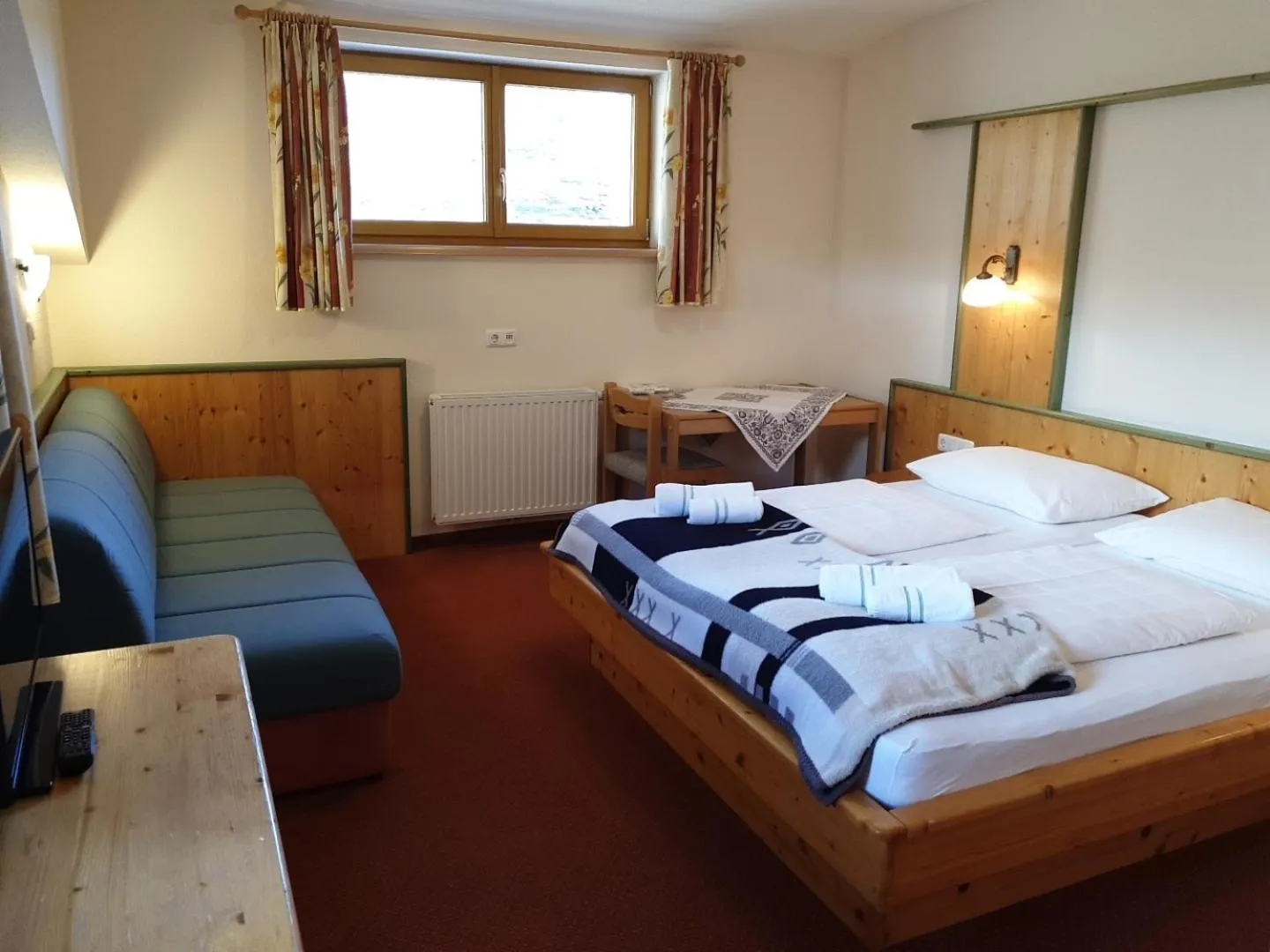 Bed in Berghotel Türlwand