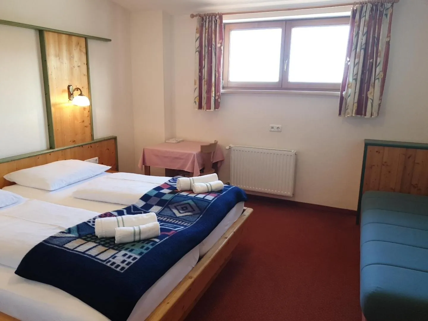 Bed in Berghotel Türlwand