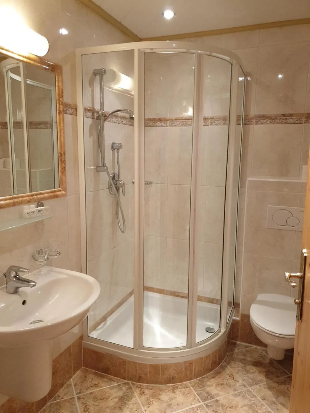 Photo of the whole room in Berghotel Türlwand