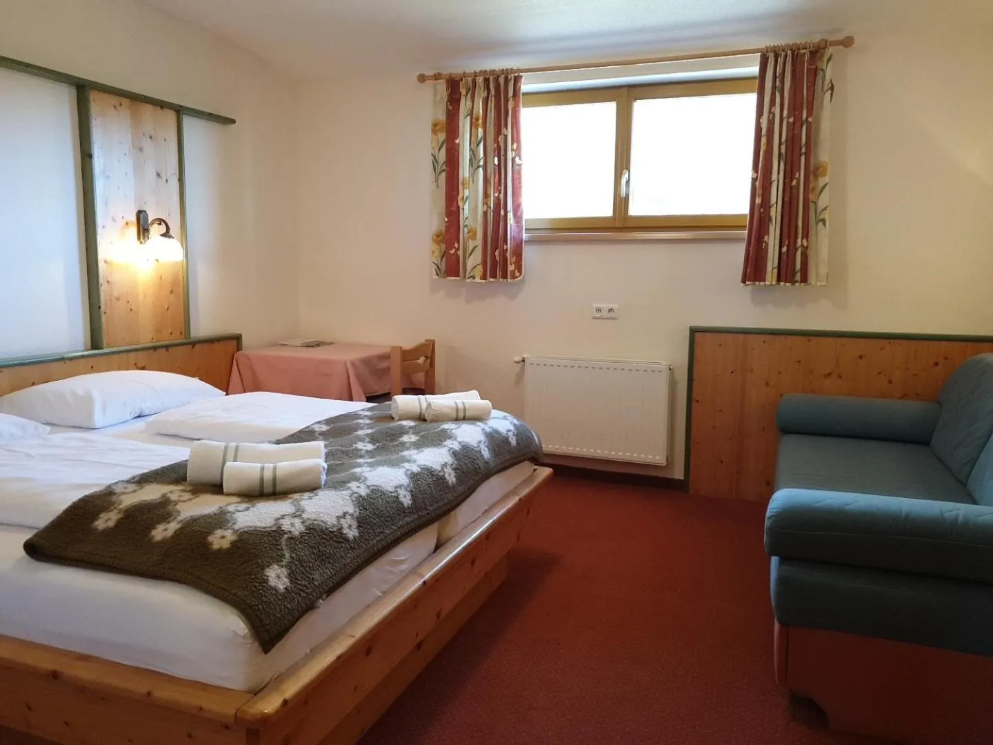 Bed in Berghotel Türlwand