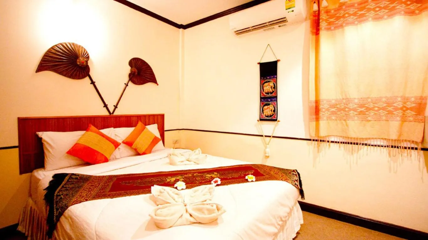 Bed in Honey House1 hotel