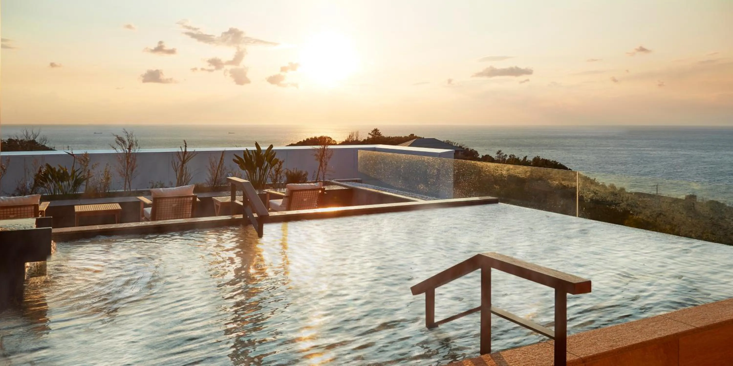 Hot Spring Bath in Infinito Hotel and Spa