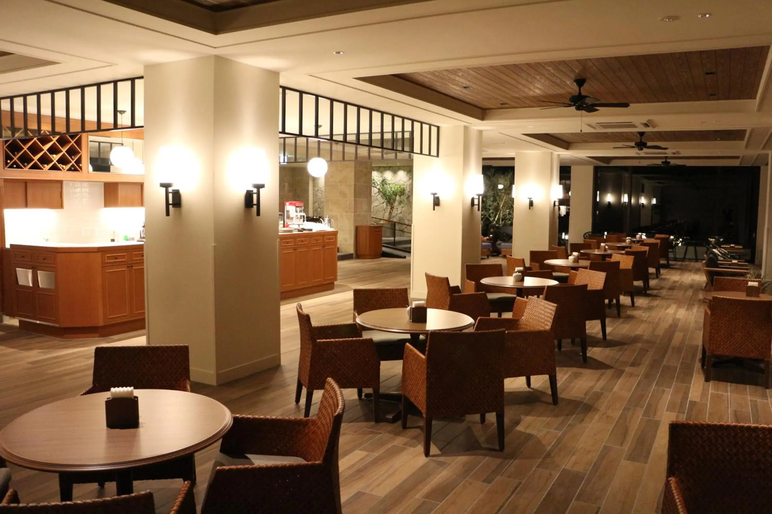 Lounge or bar in Infinito Hotel and Spa Lounge or bar in Infinito Hotel and Spa