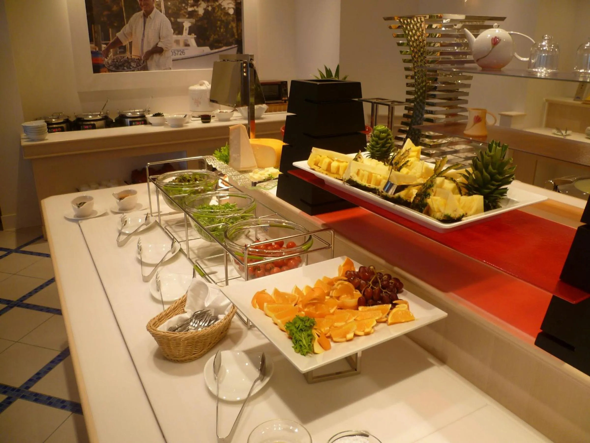 Buffet breakfast in Infinito Hotel and Spa
