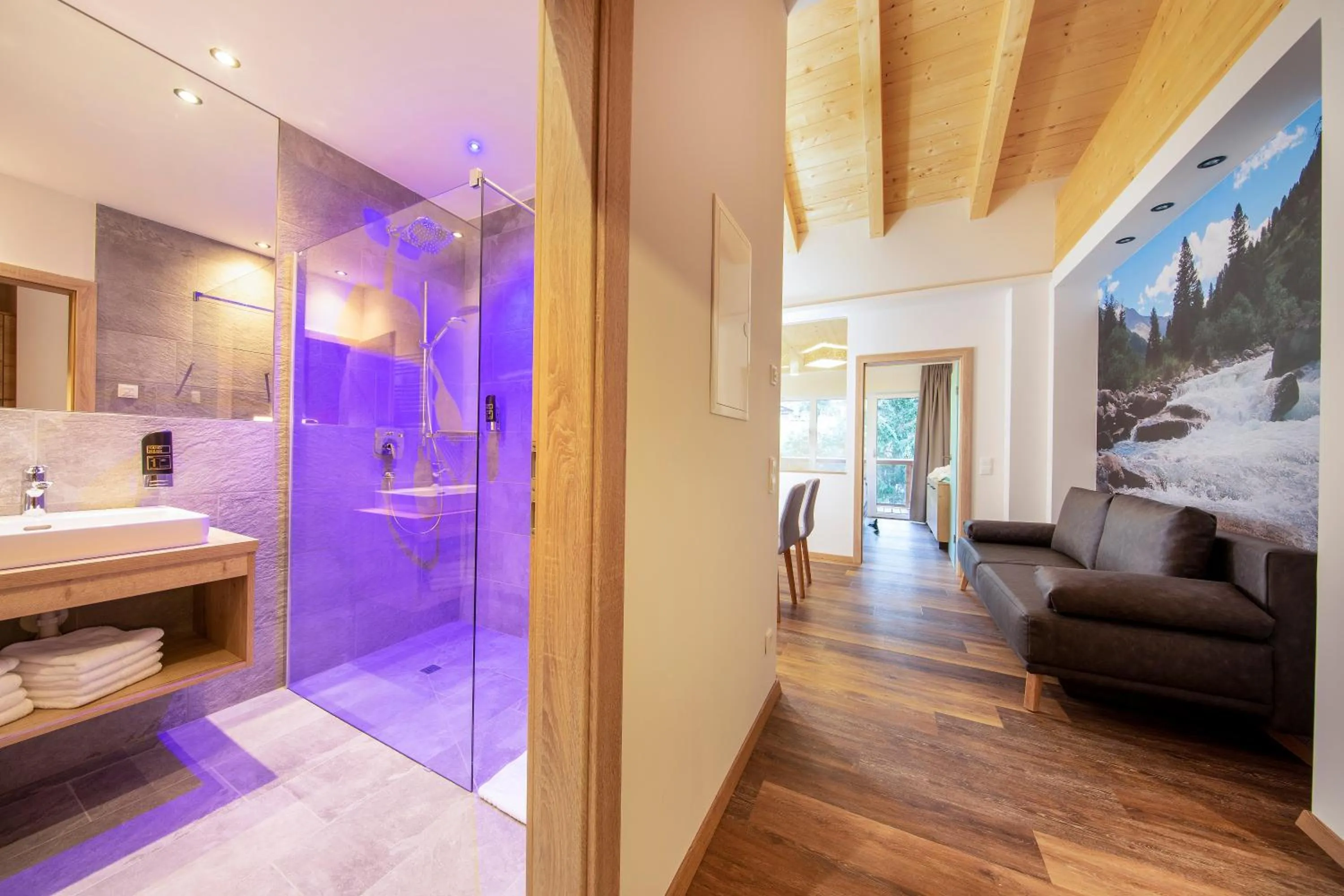 Shower in Hotel Post Krimml