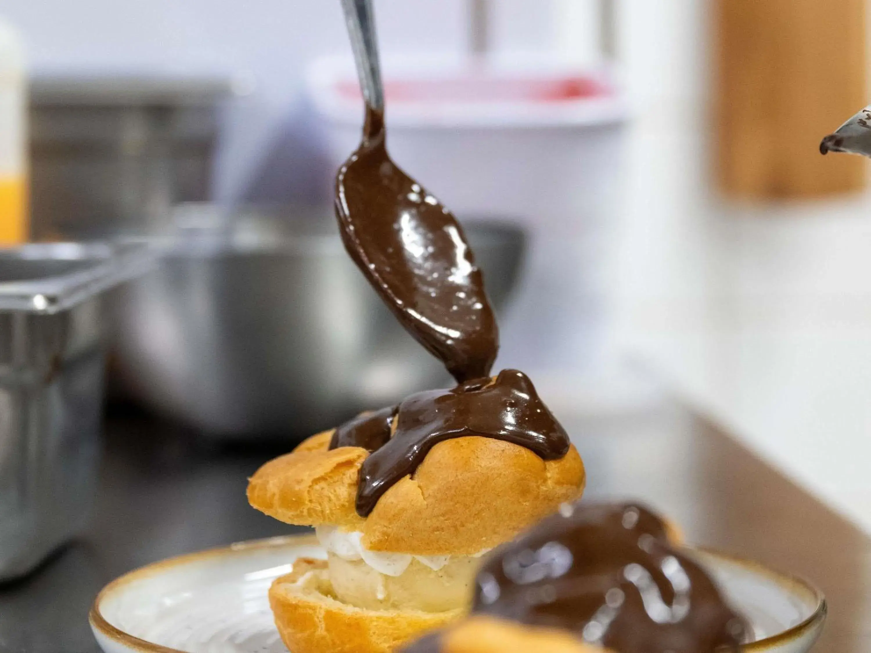 Property building in greet Hotel Massieux Lyon Nord Property building in greet Hotel Massieux Lyon Nord