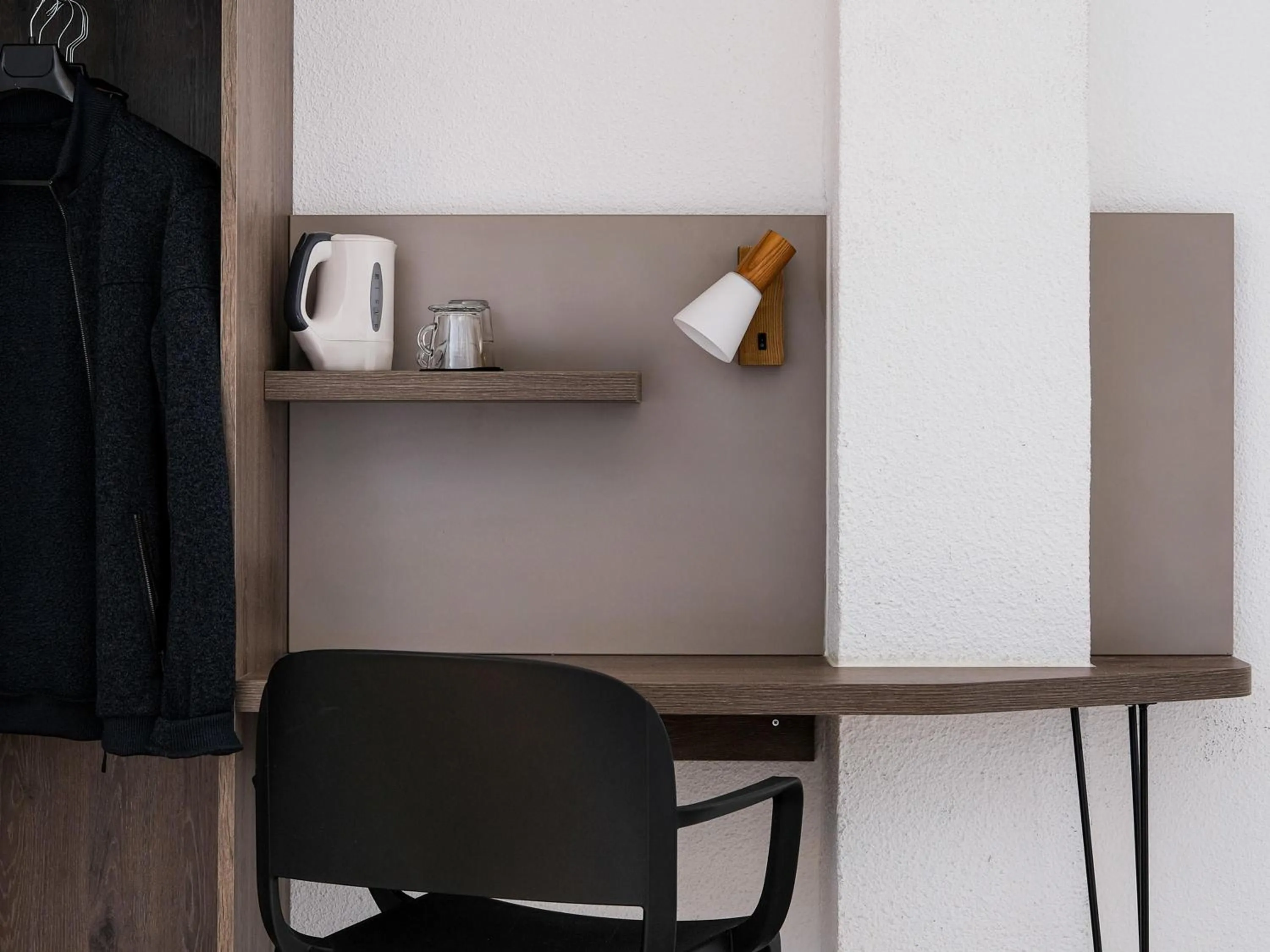 Bedroom in greet Hotel Massieux Lyon Nord