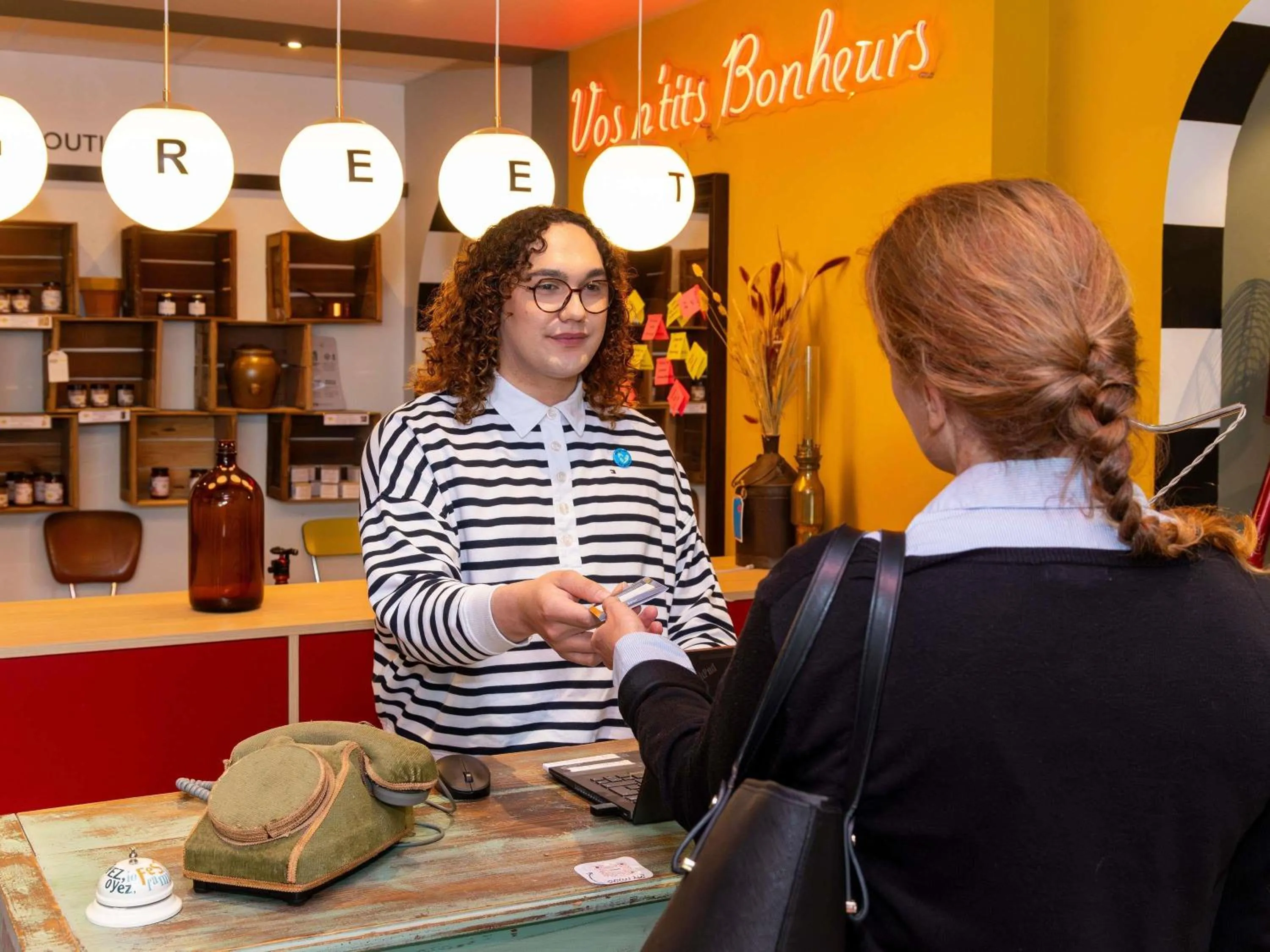 Property building in greet Hotel Massieux Lyon Nord