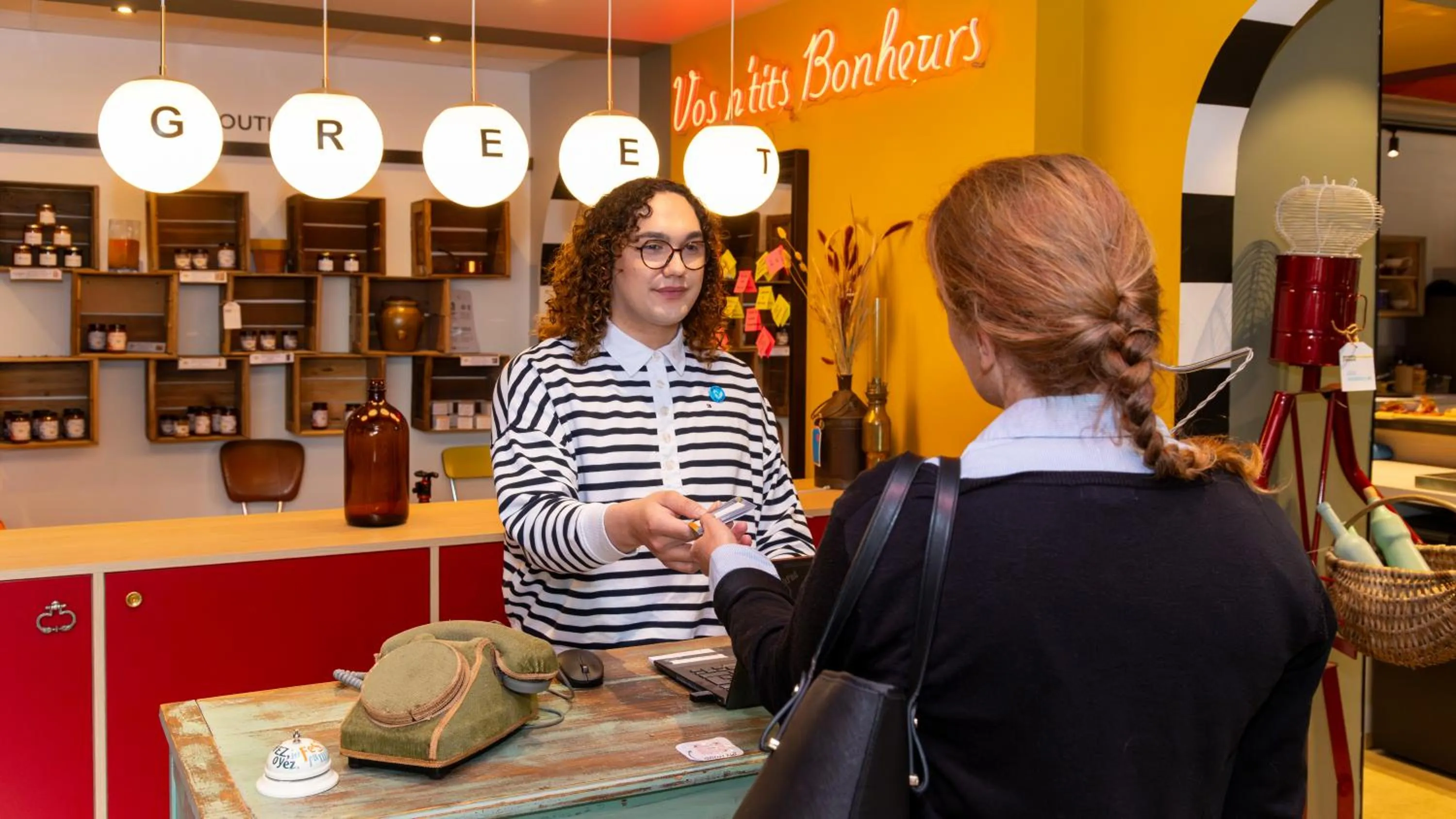 People in greet Hotel Massieux Lyon Nord