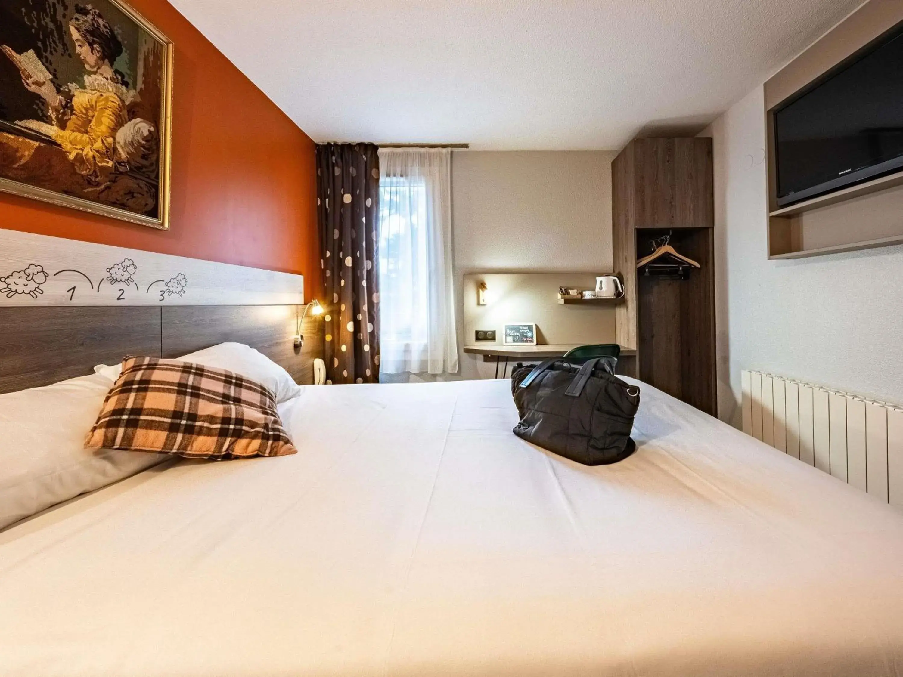 Bedroom, Bed in greet Hotel Massieux Lyon Nord Bedroom, Bed in greet Hotel Massieux Lyon Nord