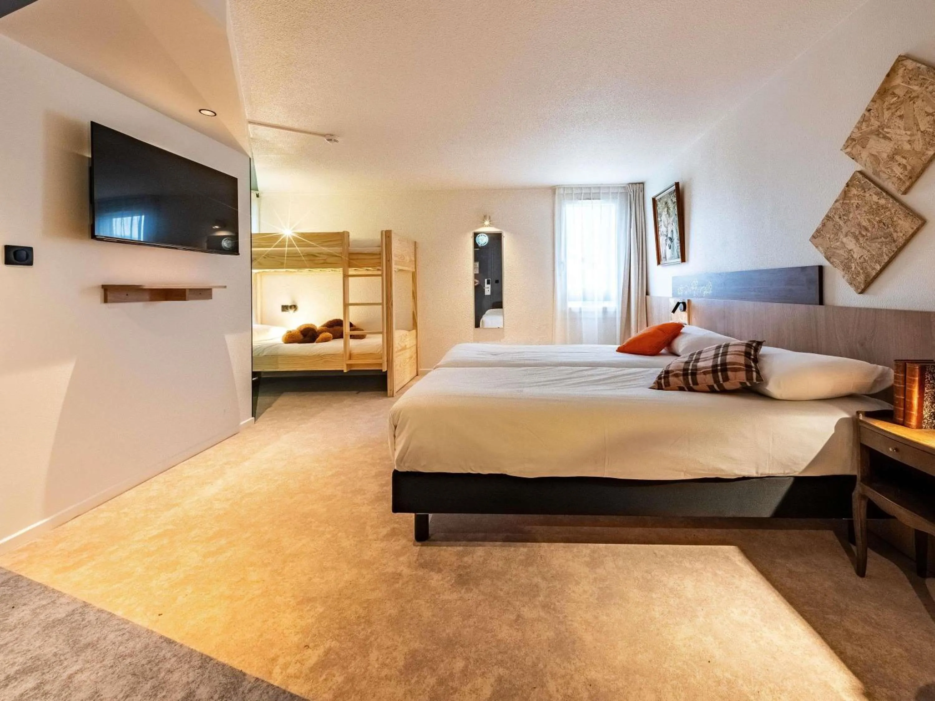 Bedroom, Bed in greet Hotel Massieux Lyon Nord