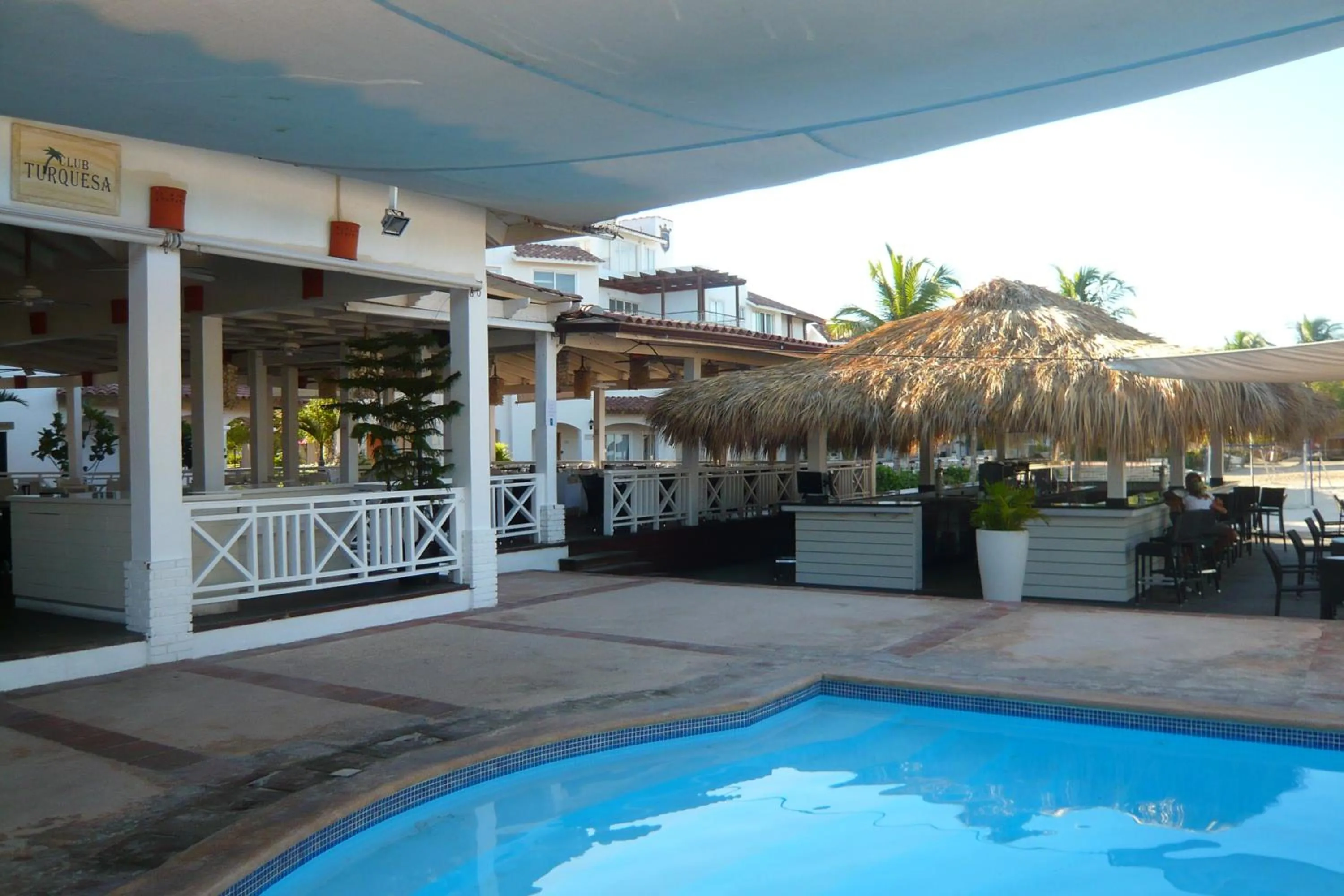 Swimming pool in Pez 106