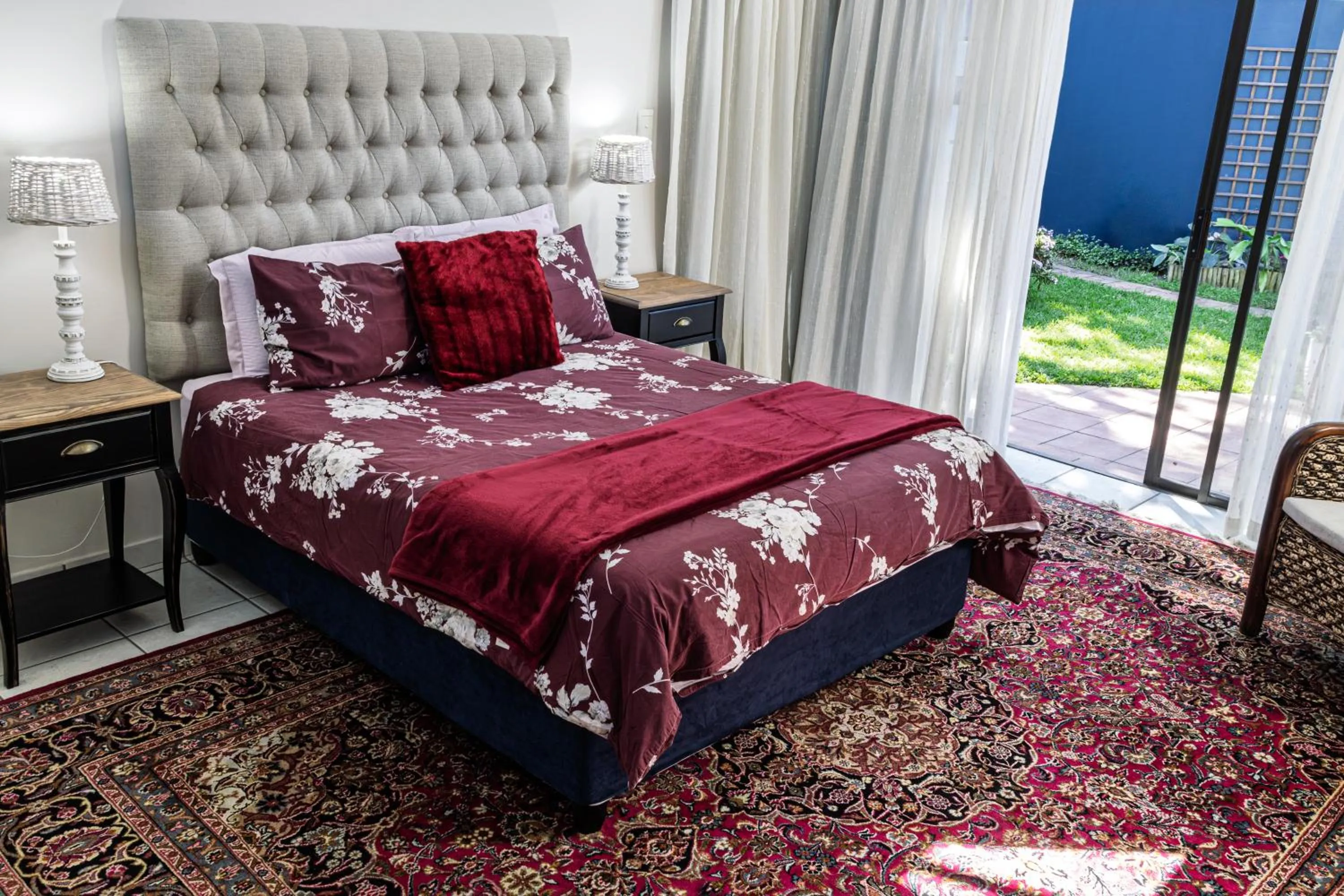 Superior Twin Room with Garden View - single occupancy in Sheilan House