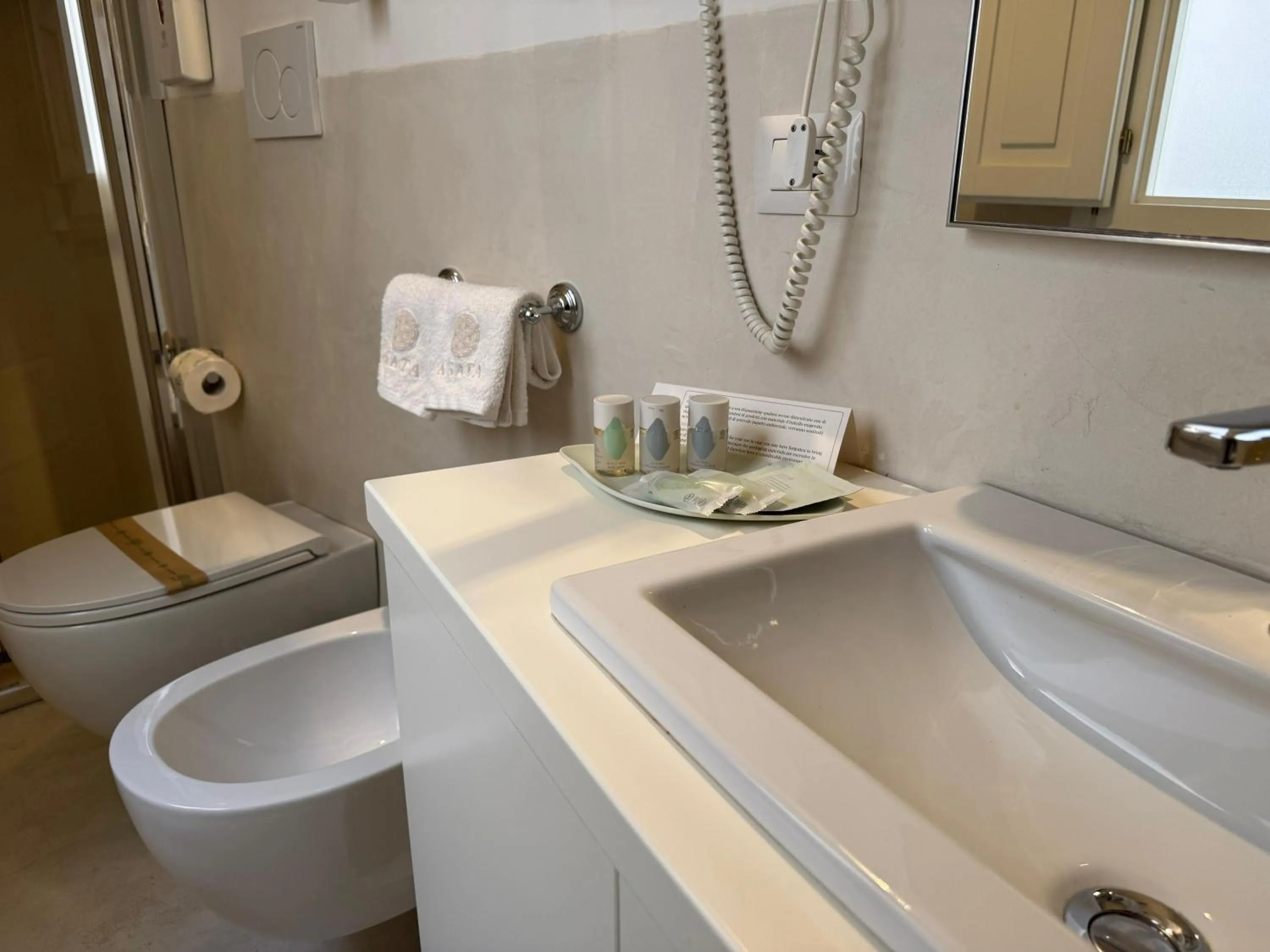 Toilet in Agata Salento Luxury Home