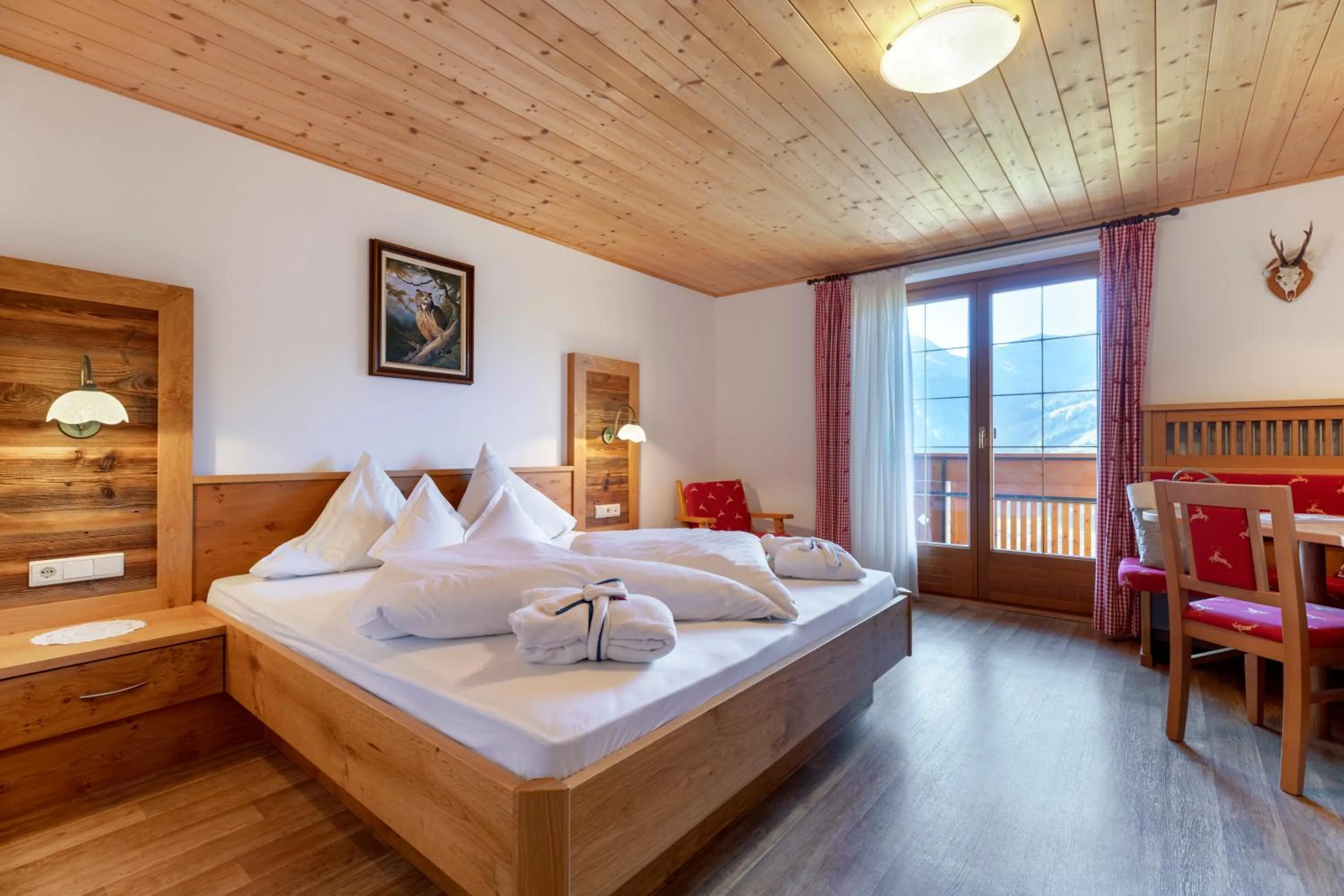 Photo of the whole room, Bed in Hotel Kronhof