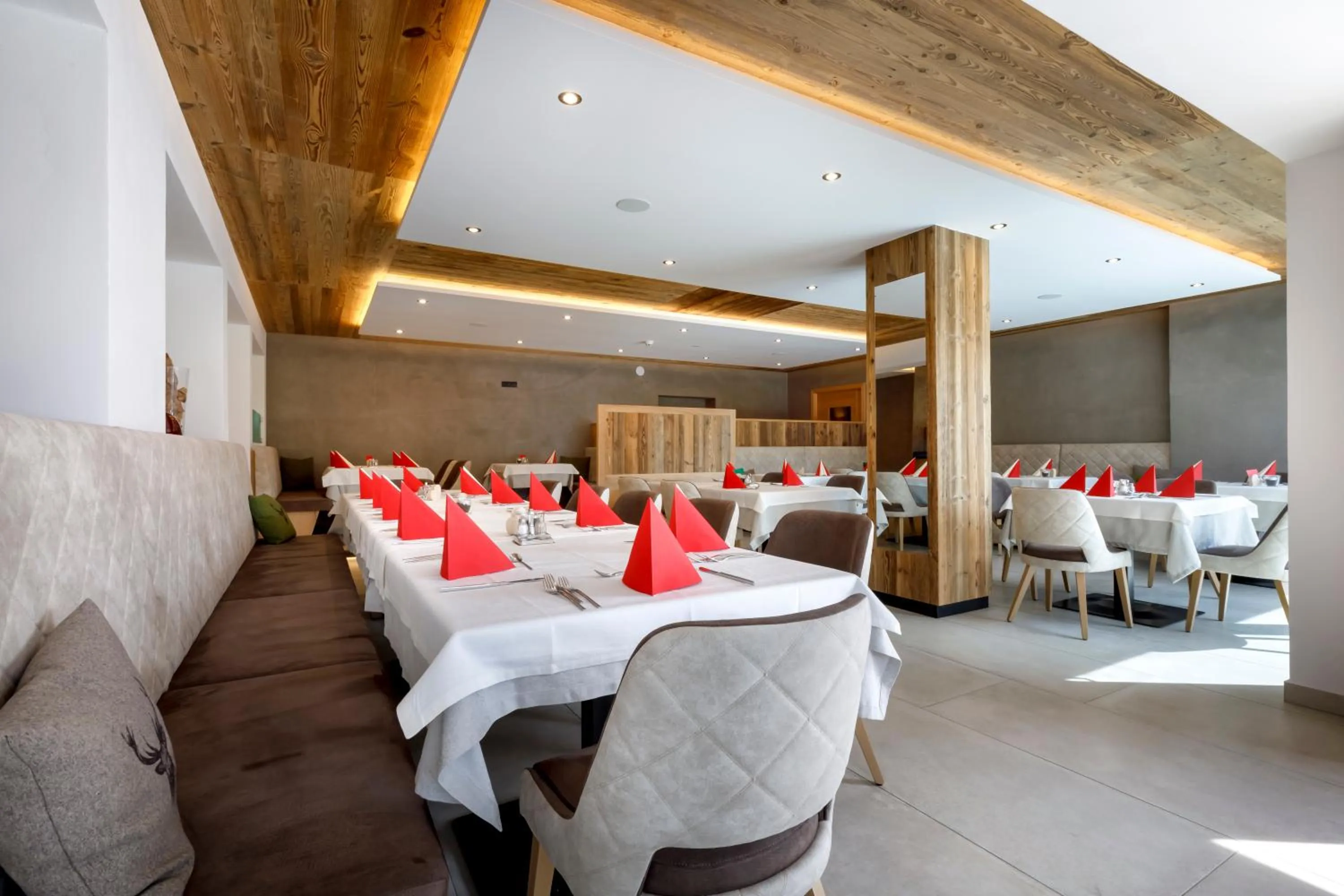 Restaurant/places to eat in Hotel Kronhof