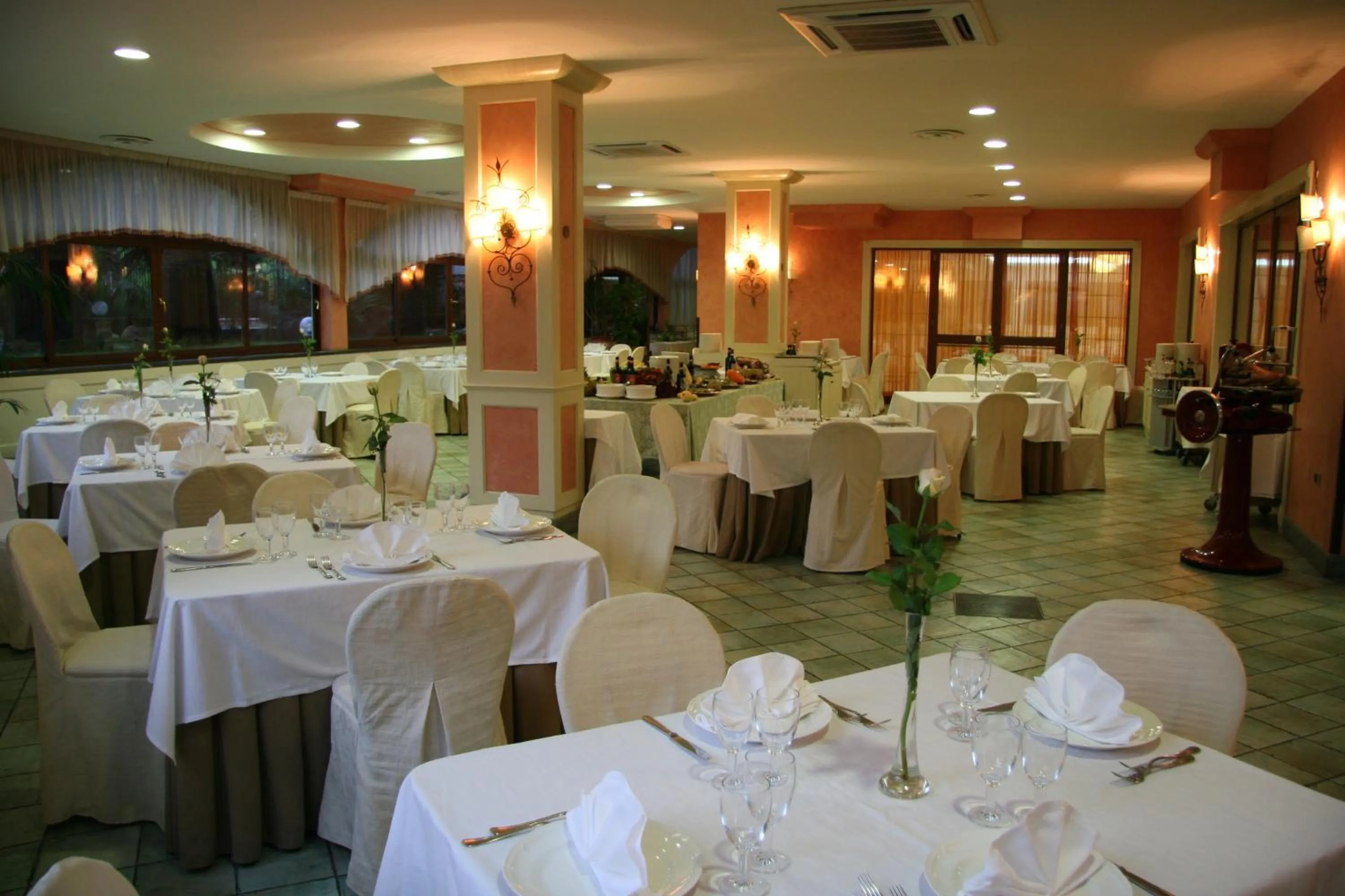 Restaurant/places to eat in Hotel Ristorante La Lanterna