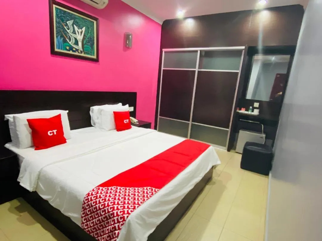 Bedroom, Bed in Ct Hotel