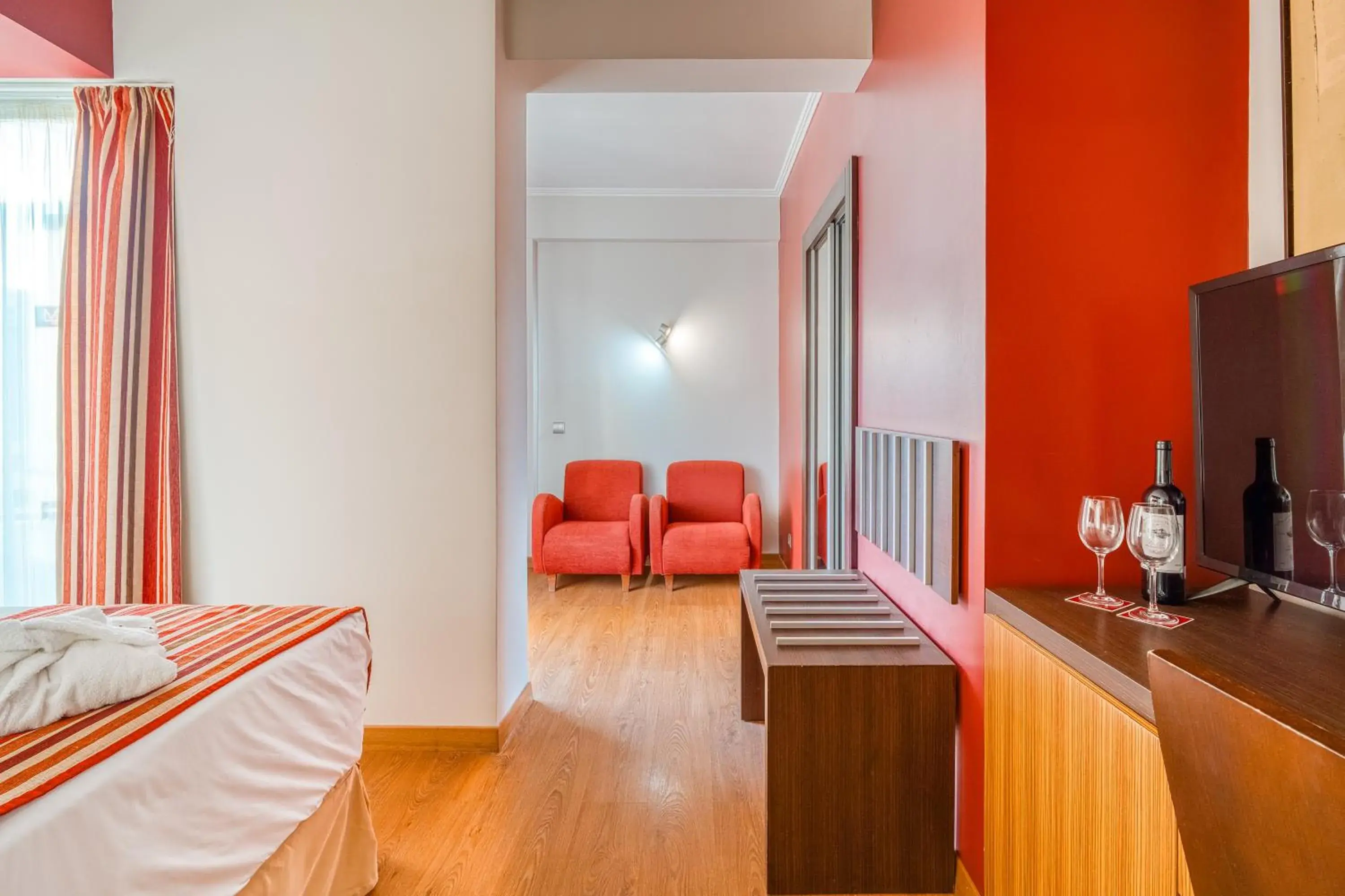 Seating area, Bed in Muthu Raga Madeira Hotel Seating area, Bed in Muthu Raga Madeira Hotel