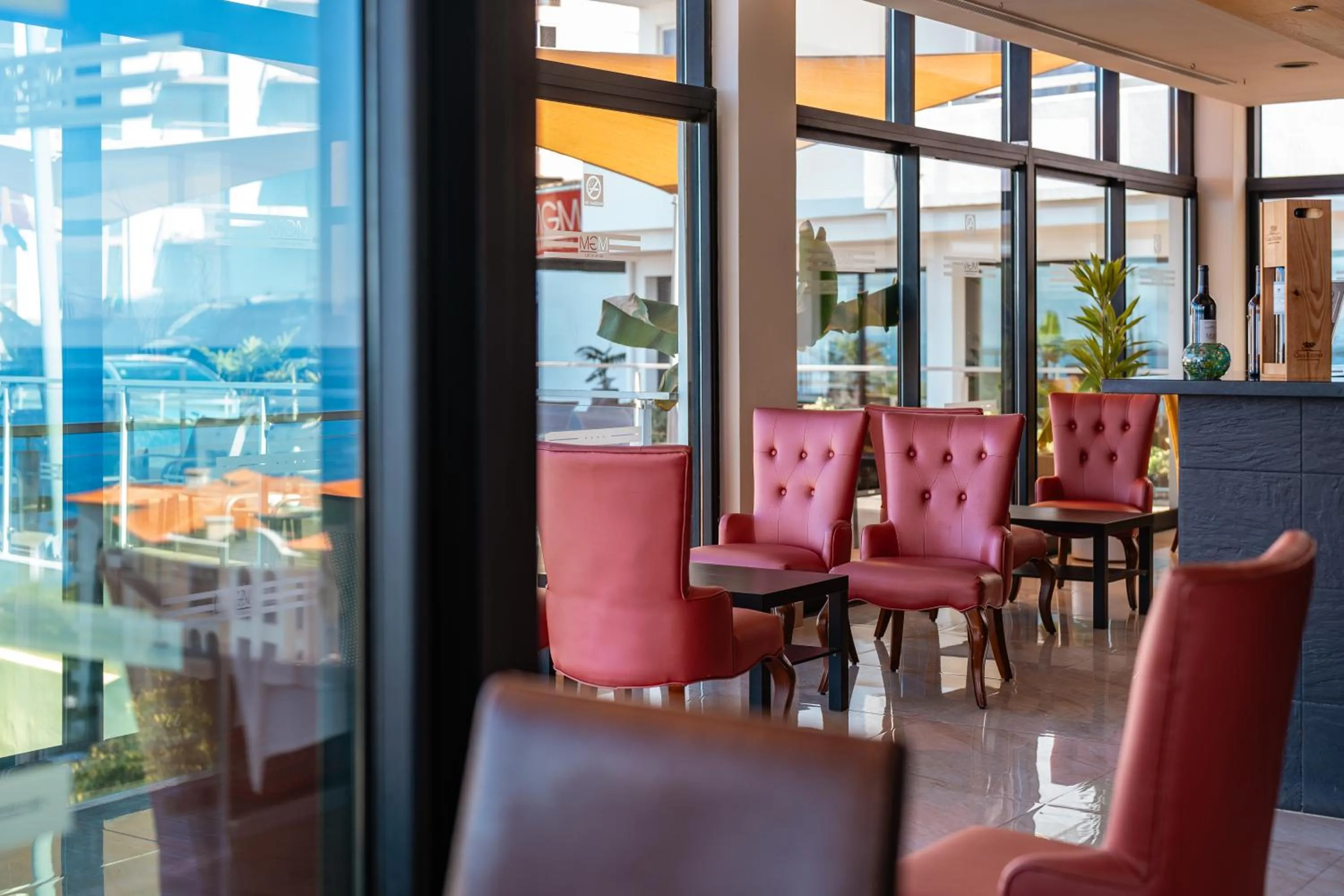 Restaurant/places to eat in Muthu Raga Madeira Hotel