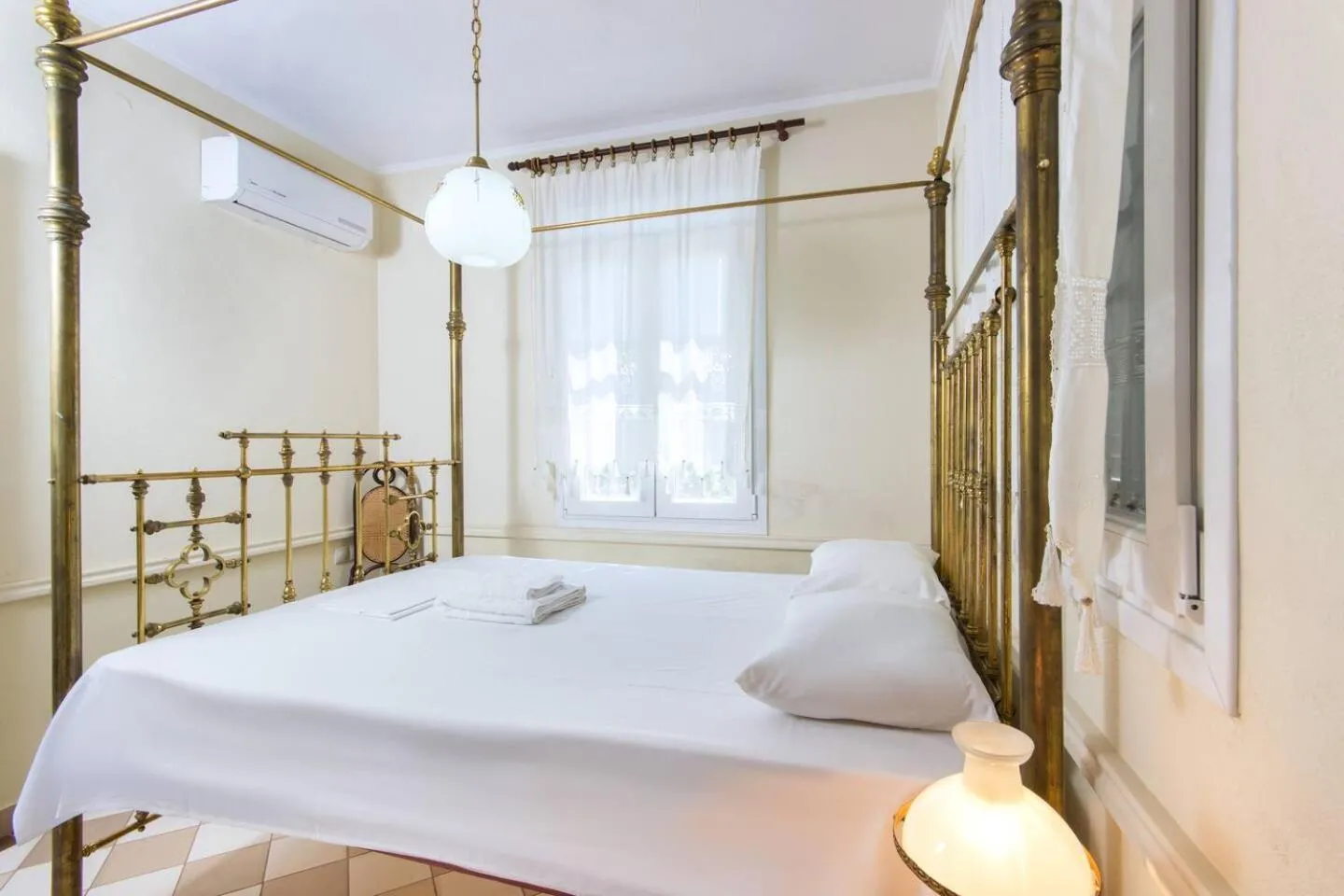 Bed in Villas Thassos