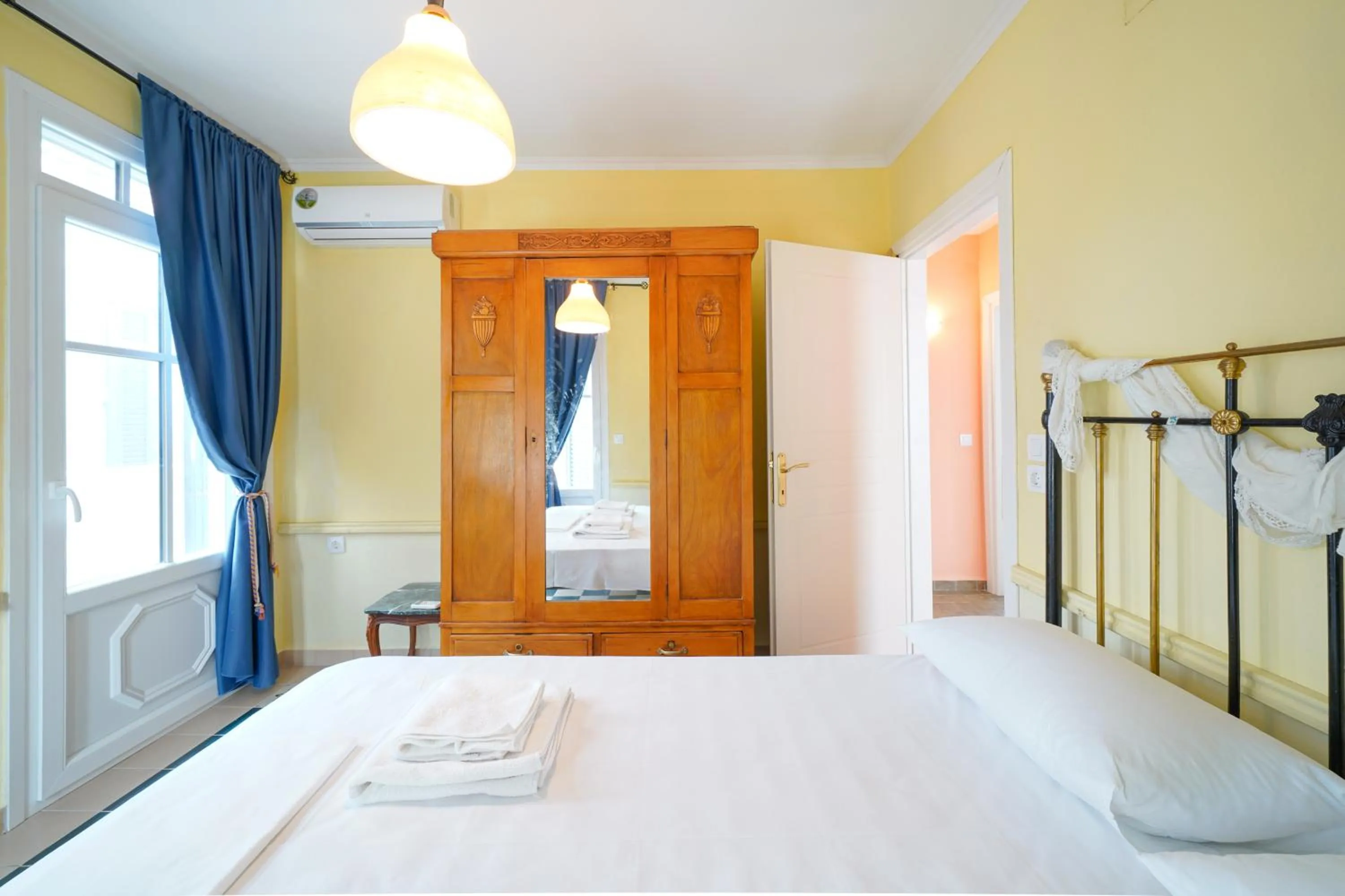 Bed in Villas Thassos