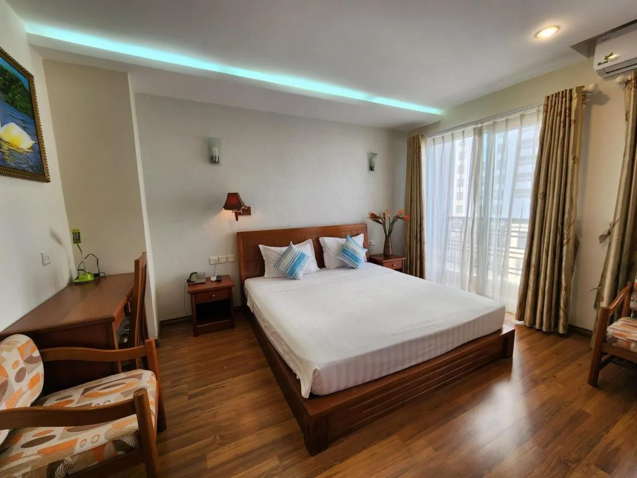 Bed in Golden Sea Hotel