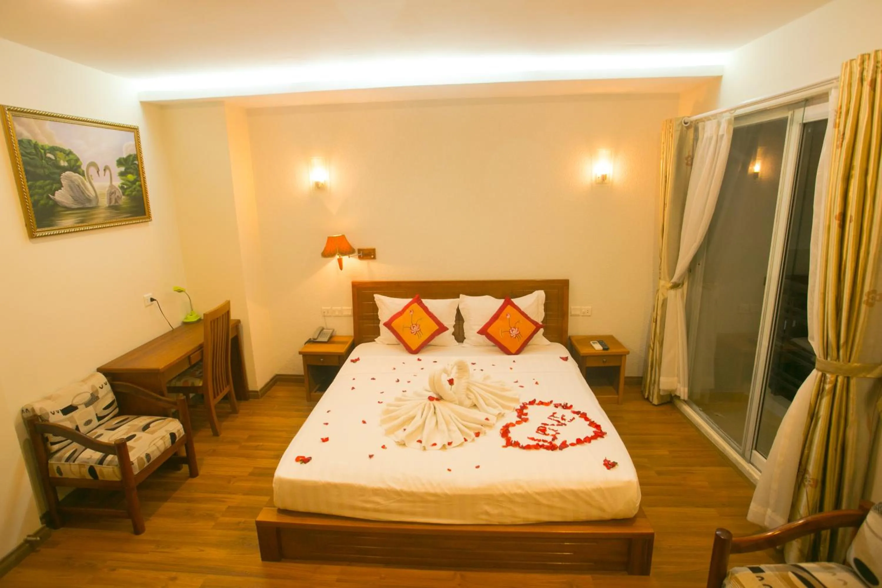 Bed in Golden Sea Hotel