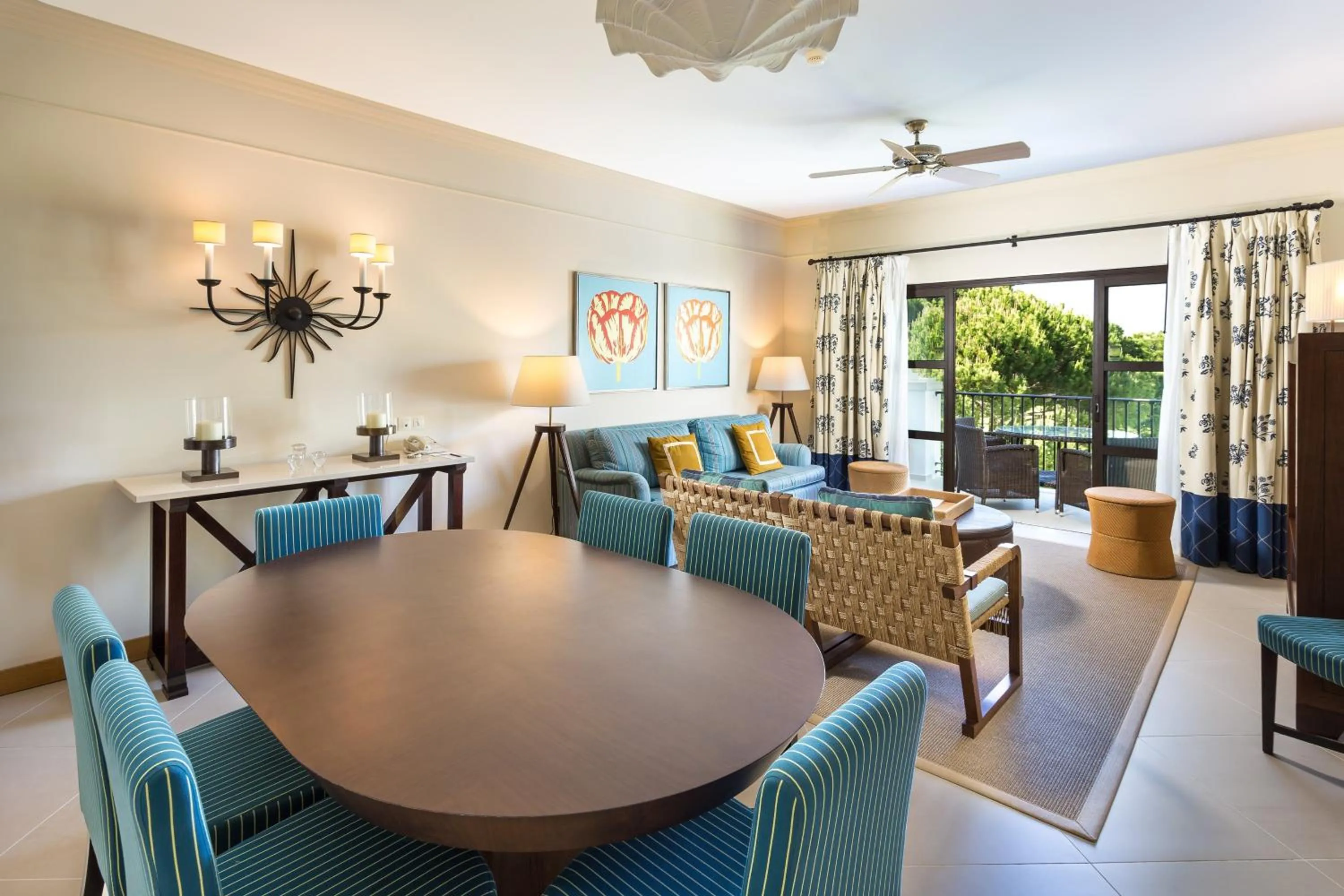 Living room in Pine Cliffs Residence, a Luxury Collection Resort, Algarve