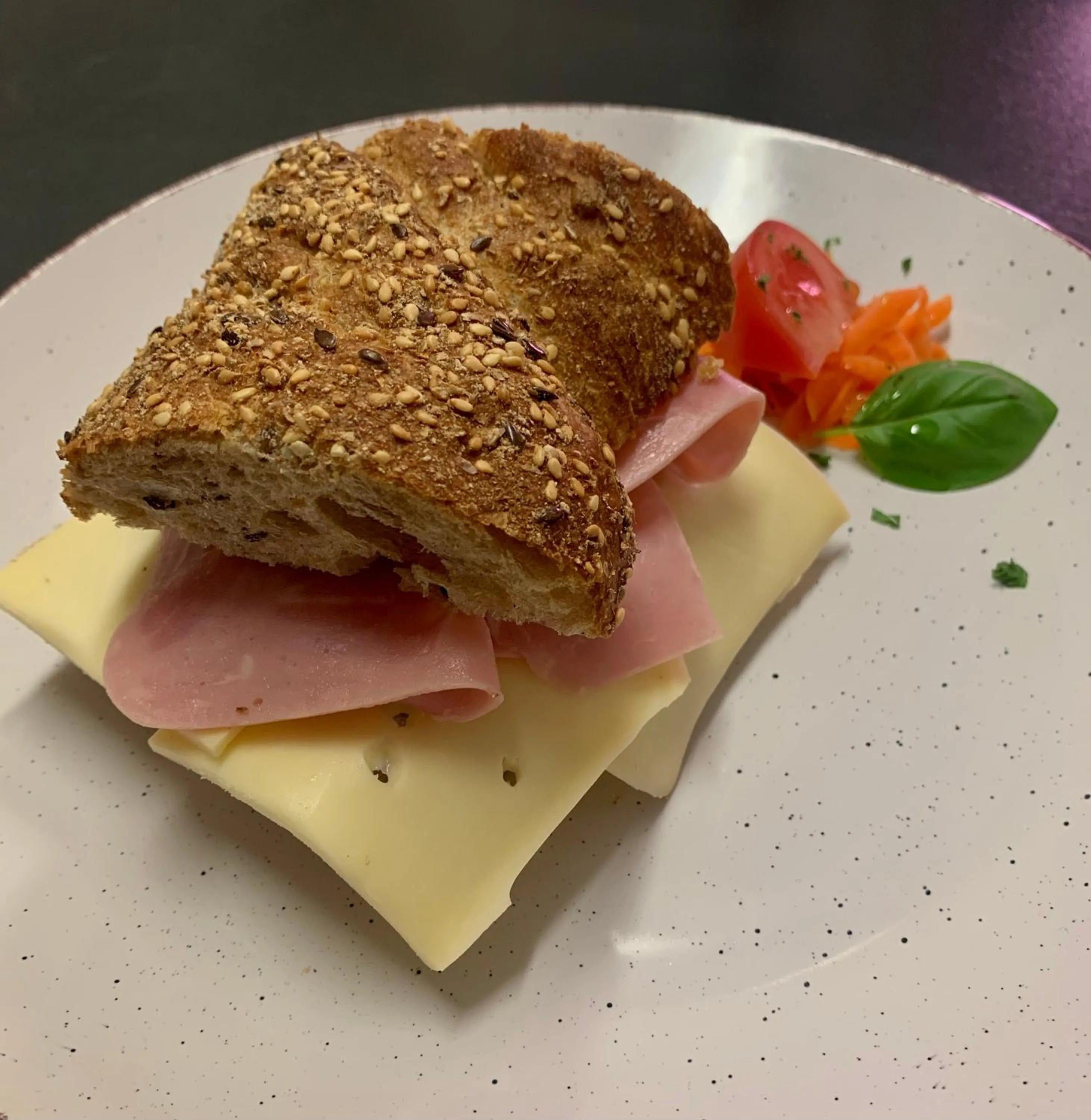 Food and drinks in MOUNTAIN HOTEL Osteria di MONTAGNA La Peonia Monte Generoso