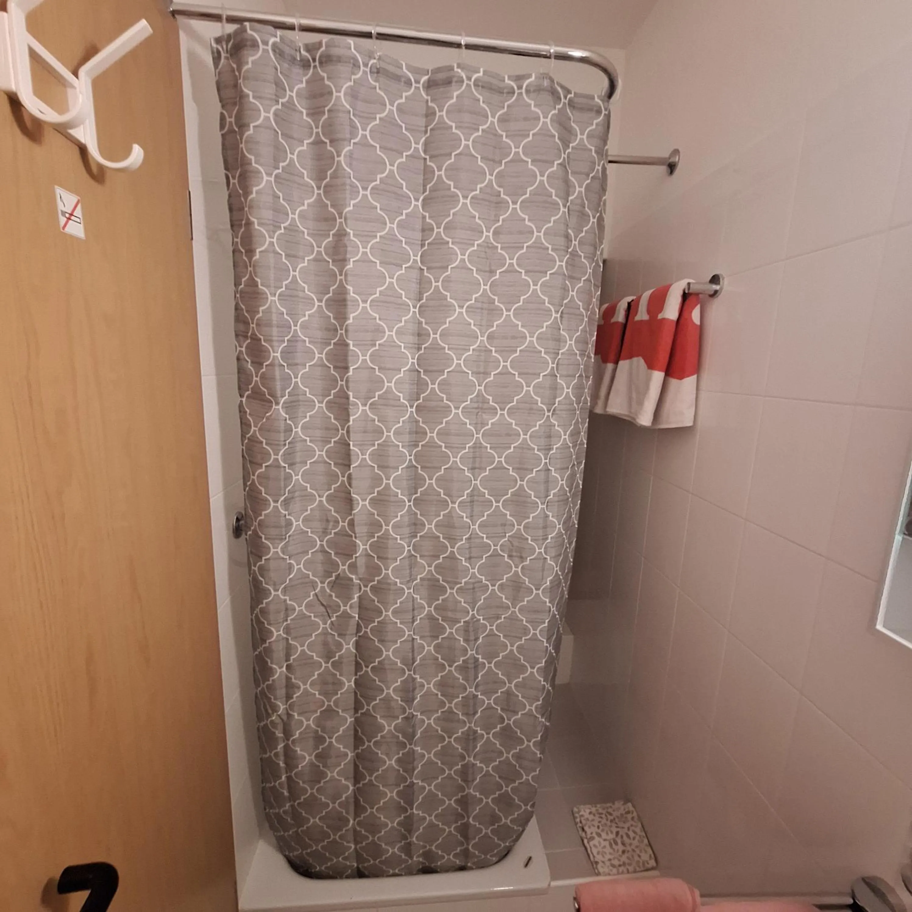 Shower in MOUNTAIN HOTEL Osteria di MONTAGNA La Peonia Monte Generoso