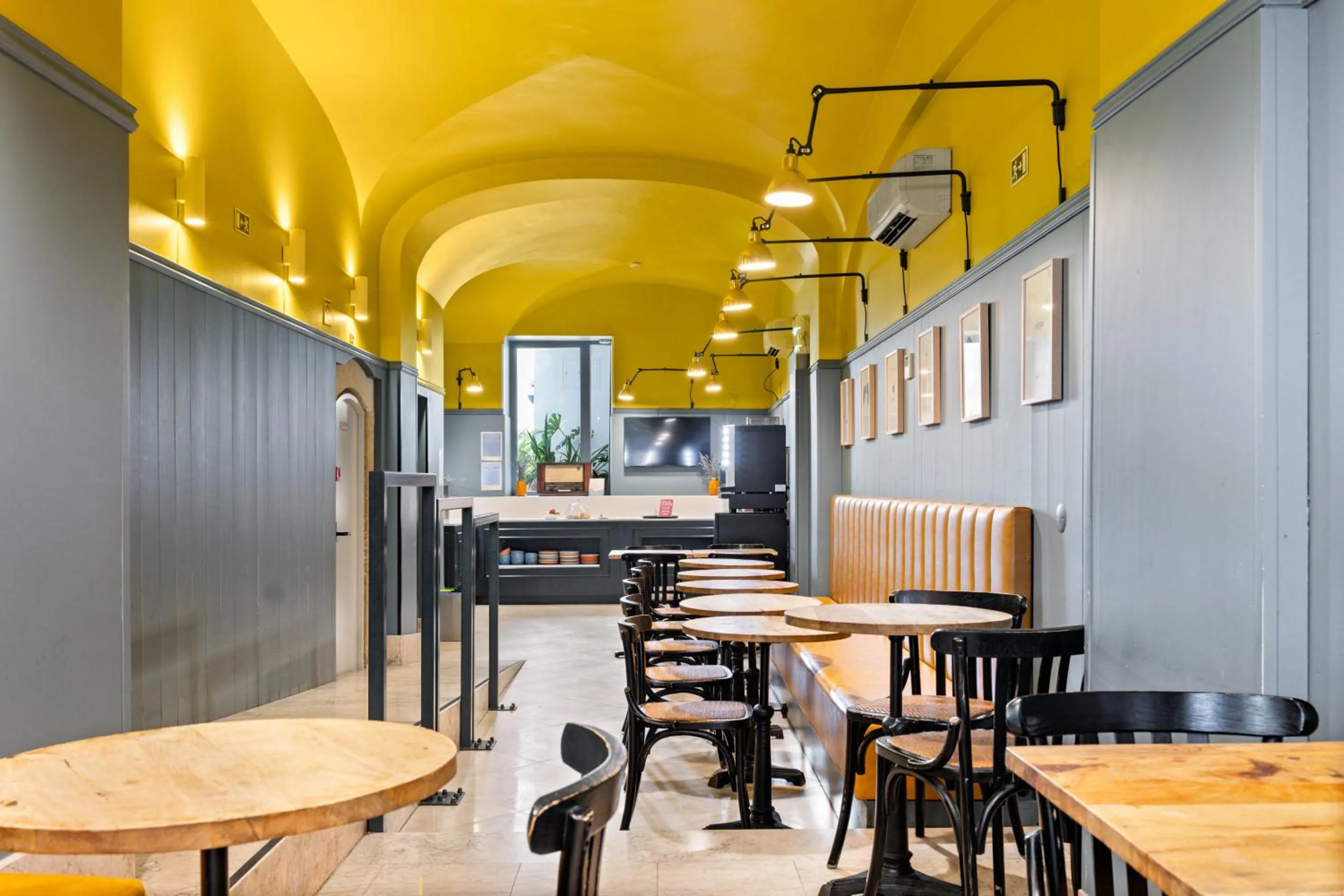 Area and facilities in Quinta Colina by Shiadu