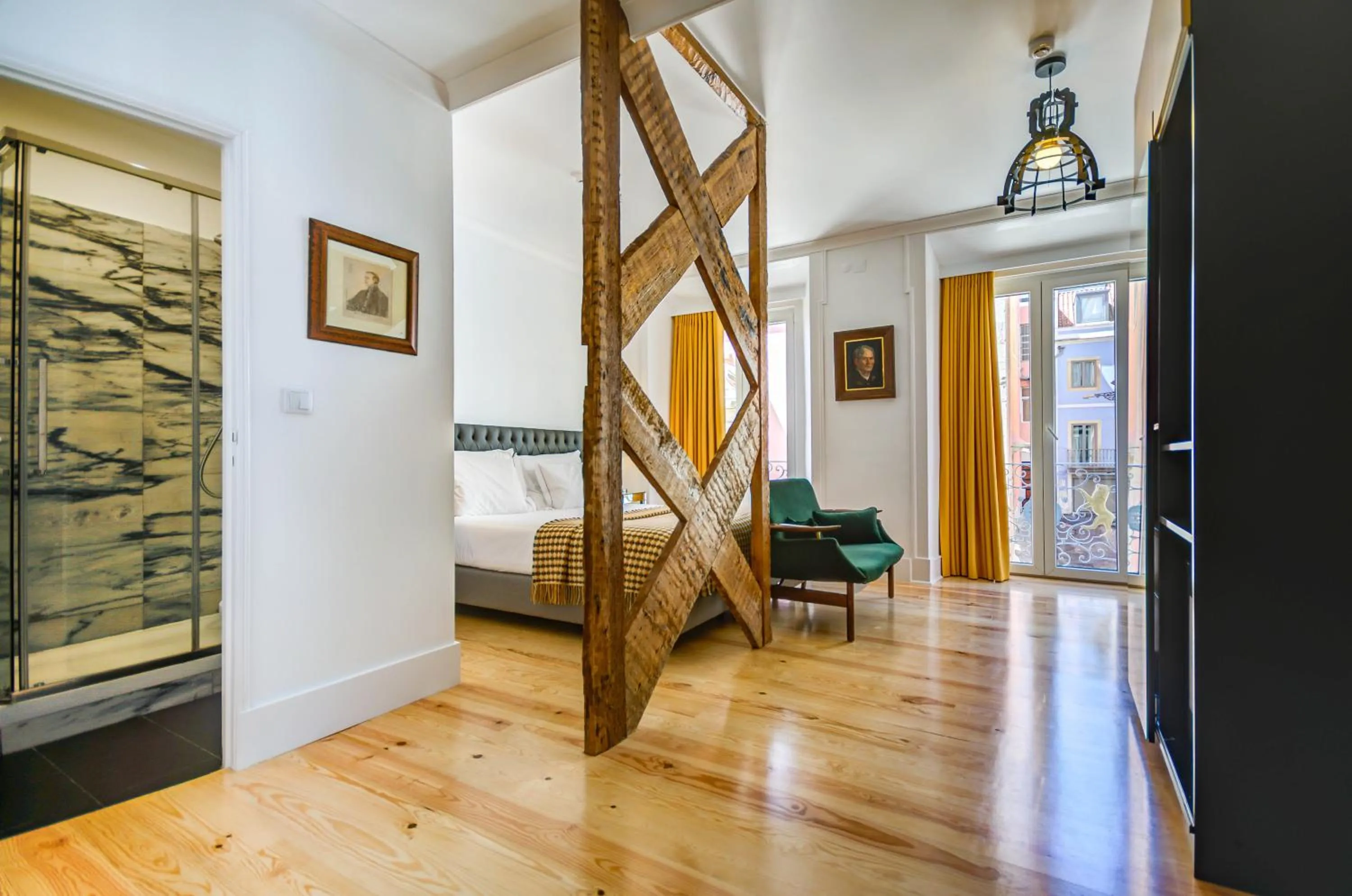 Photo of the whole room, Bed in Quinta Colina by Shiadu