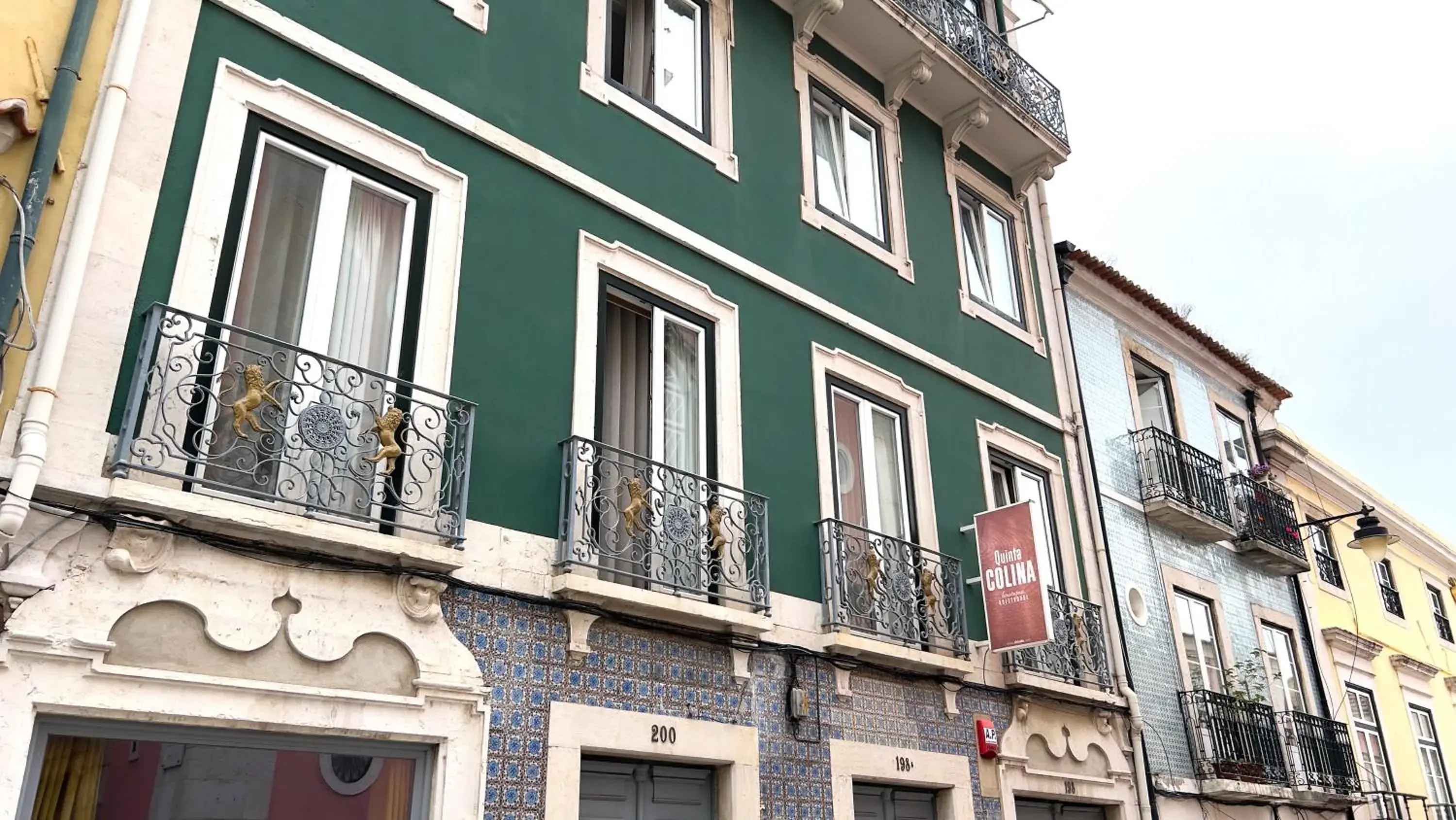 Facade/entrance in Quinta Colina by Shiadu Facade/entrance in Quinta Colina by Shiadu