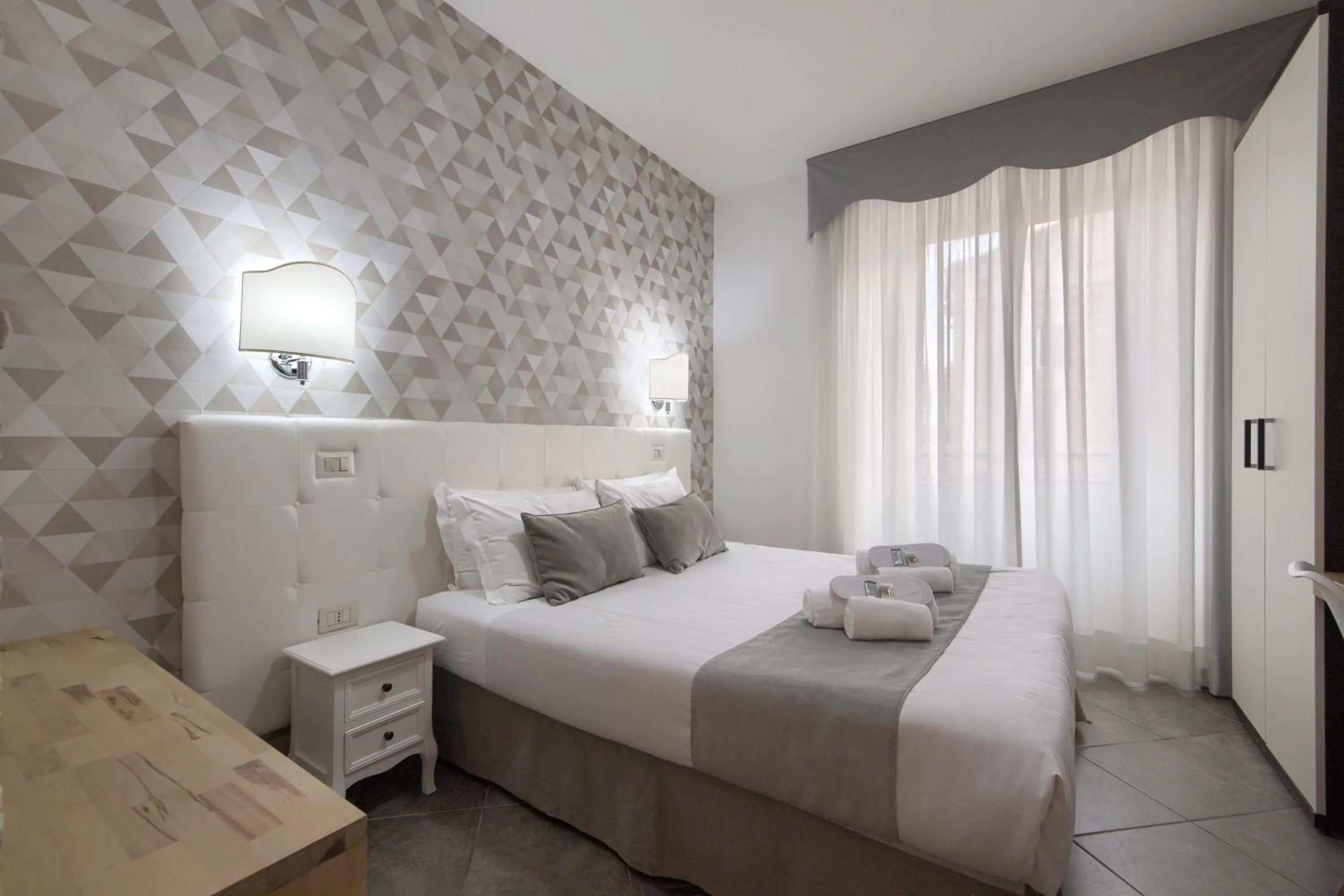 Bathroom, Bed in Vatican Treasure